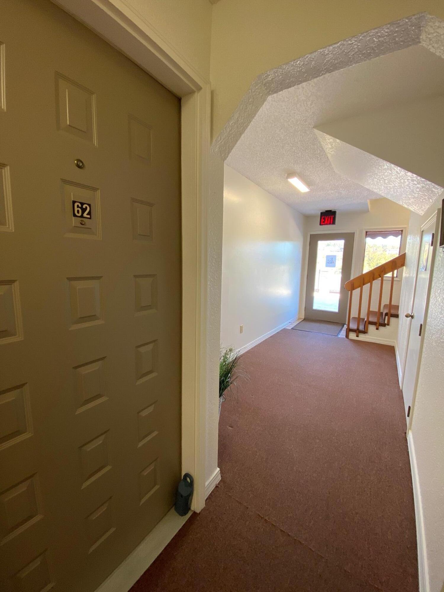 160 Wilshire Drive 62 Property Photo 6