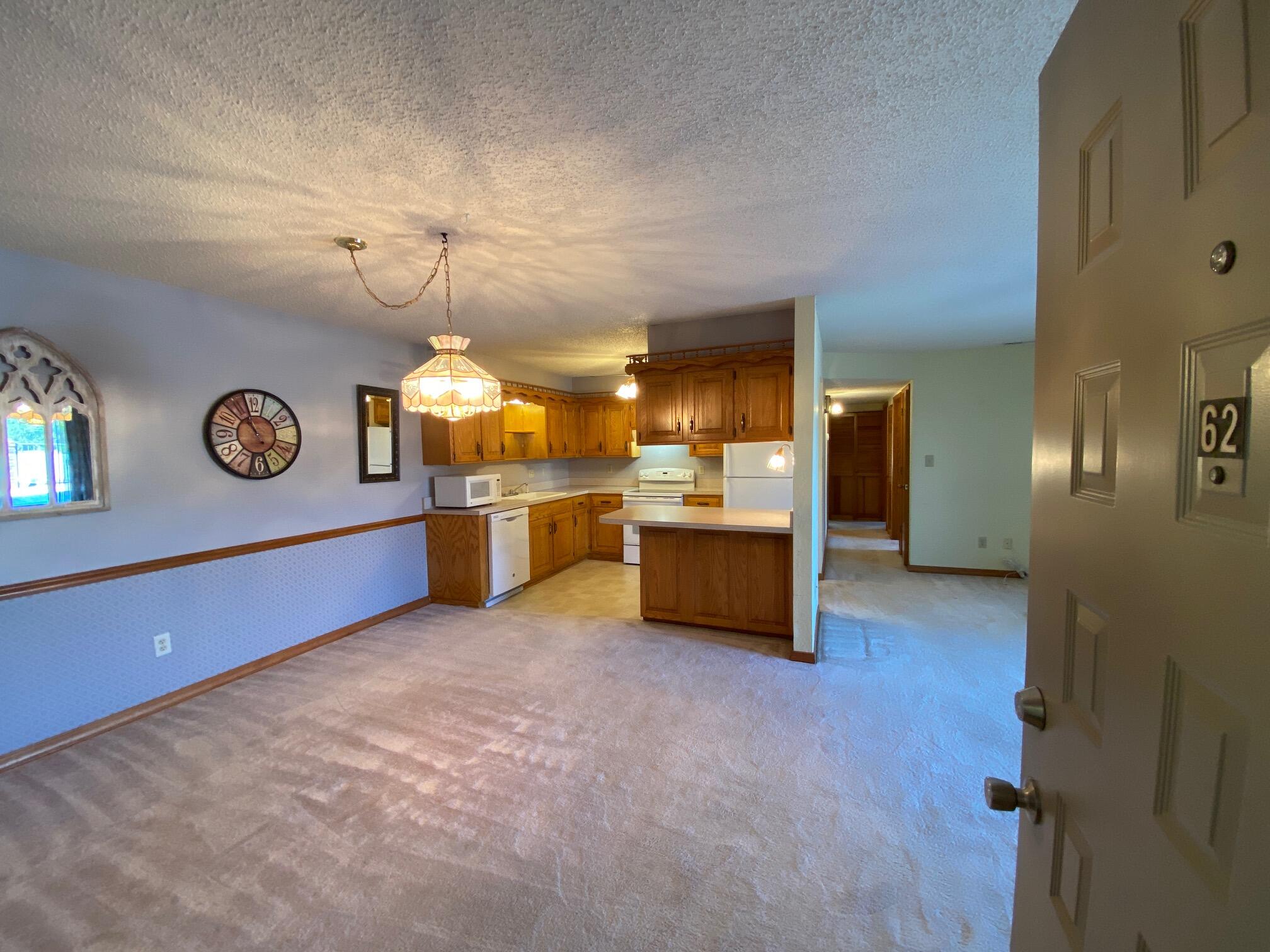 160 Wilshire Drive 62 Property Photo 7