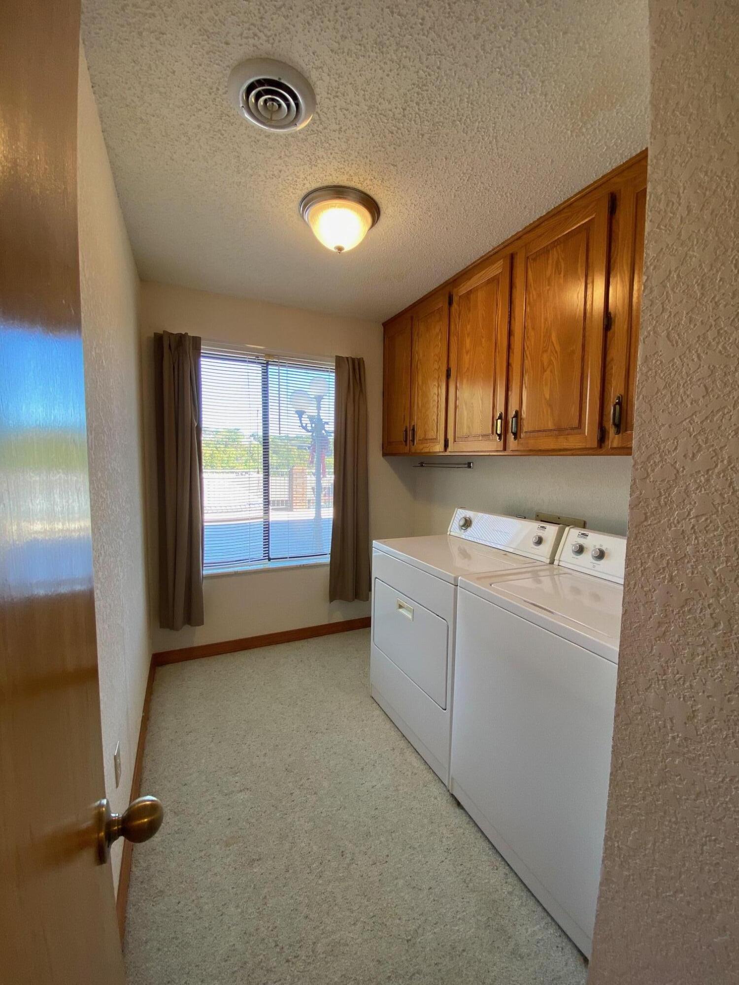160 Wilshire Drive 62 Property Photo 17