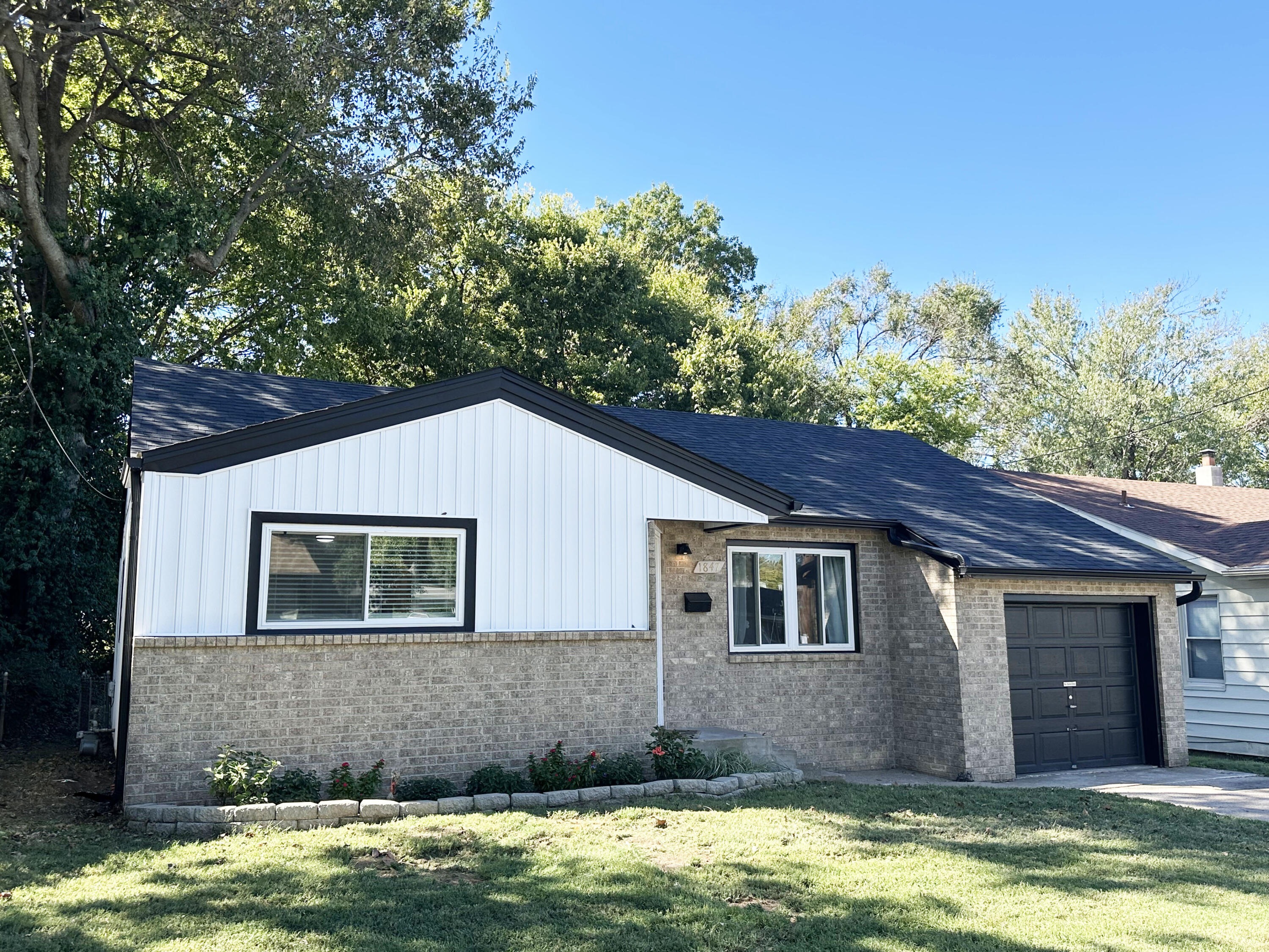 1847 South Weaver Avenue Property Photo 13