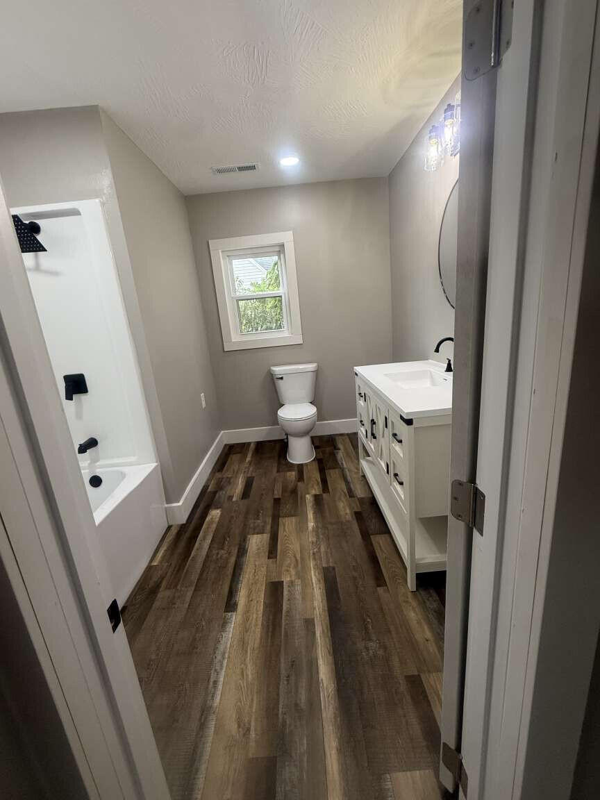 207 North Davis Street Property Photo 5
