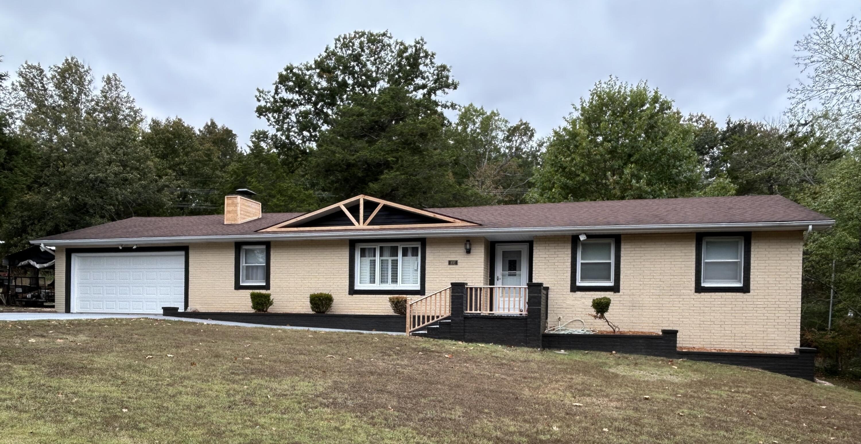 102 Westwood Drive Property Photo 1