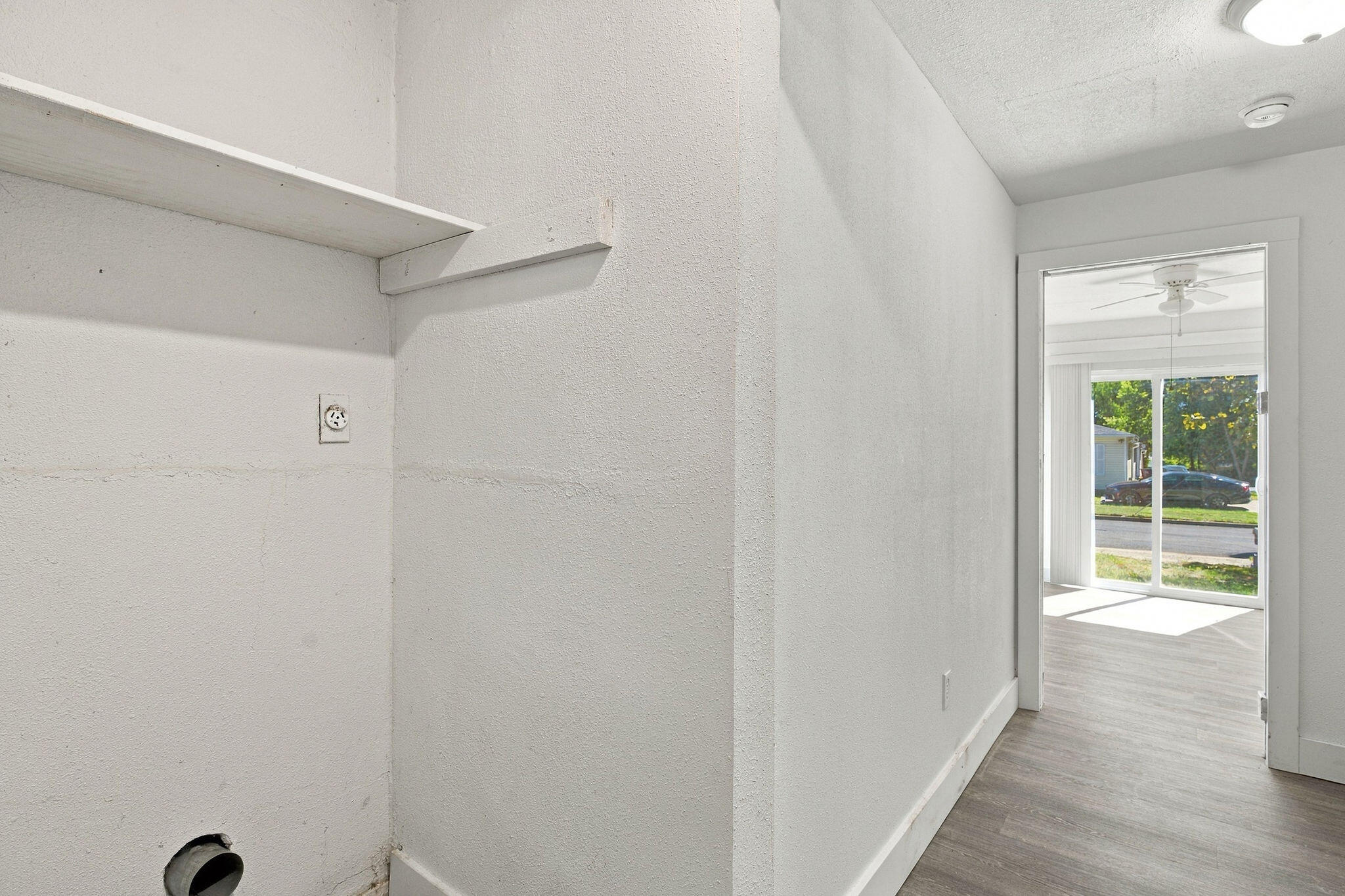 1127 East Pacific Street Property Photo 14