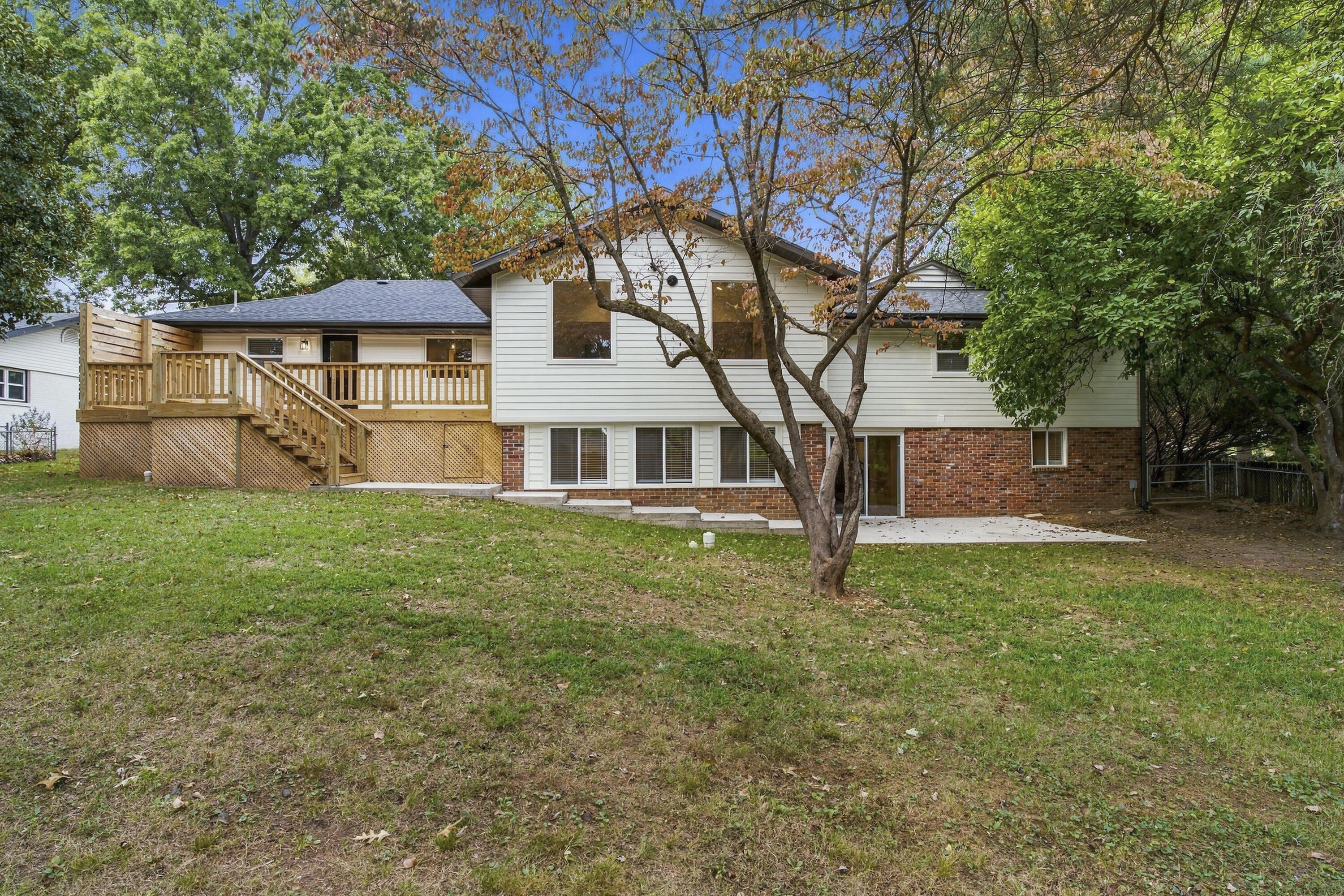 2734 East Glenwood Street Property Photo 56