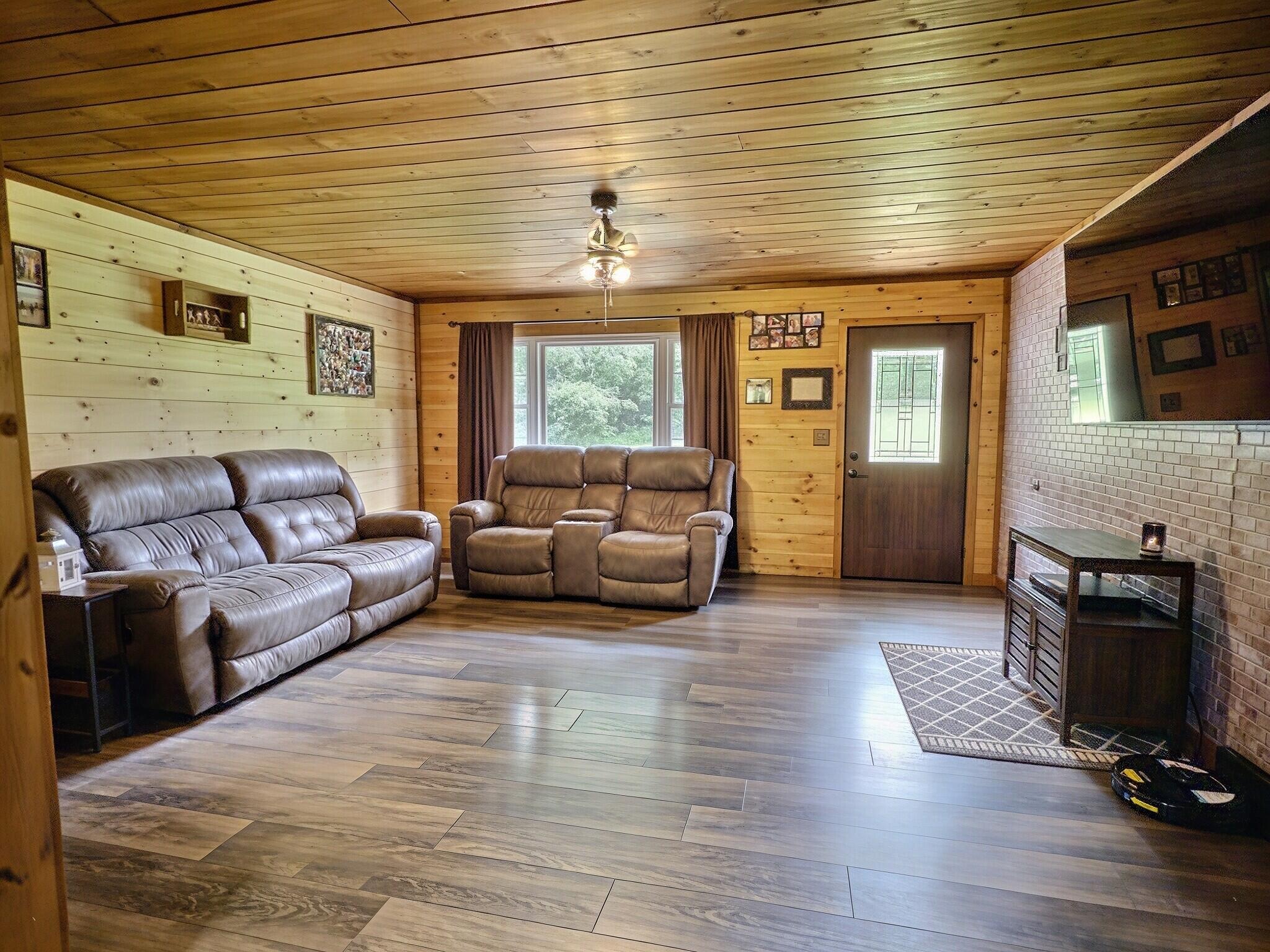 231 Carter County M 100 Property Photo 8