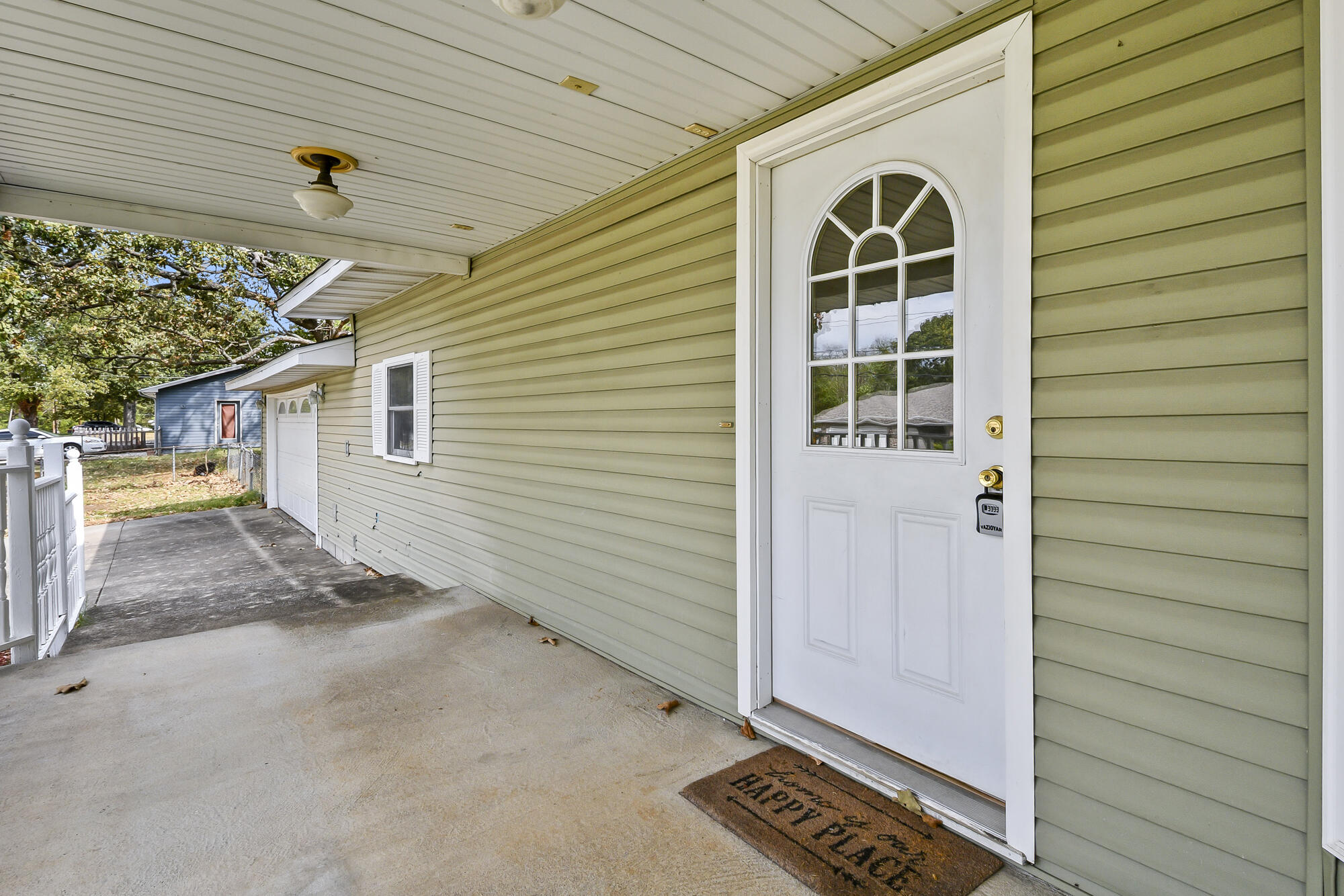 1261 West North Street Property Photo 8