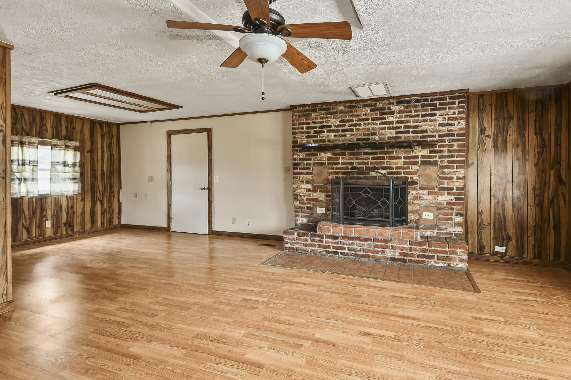 1261 West North Street Property Photo 19