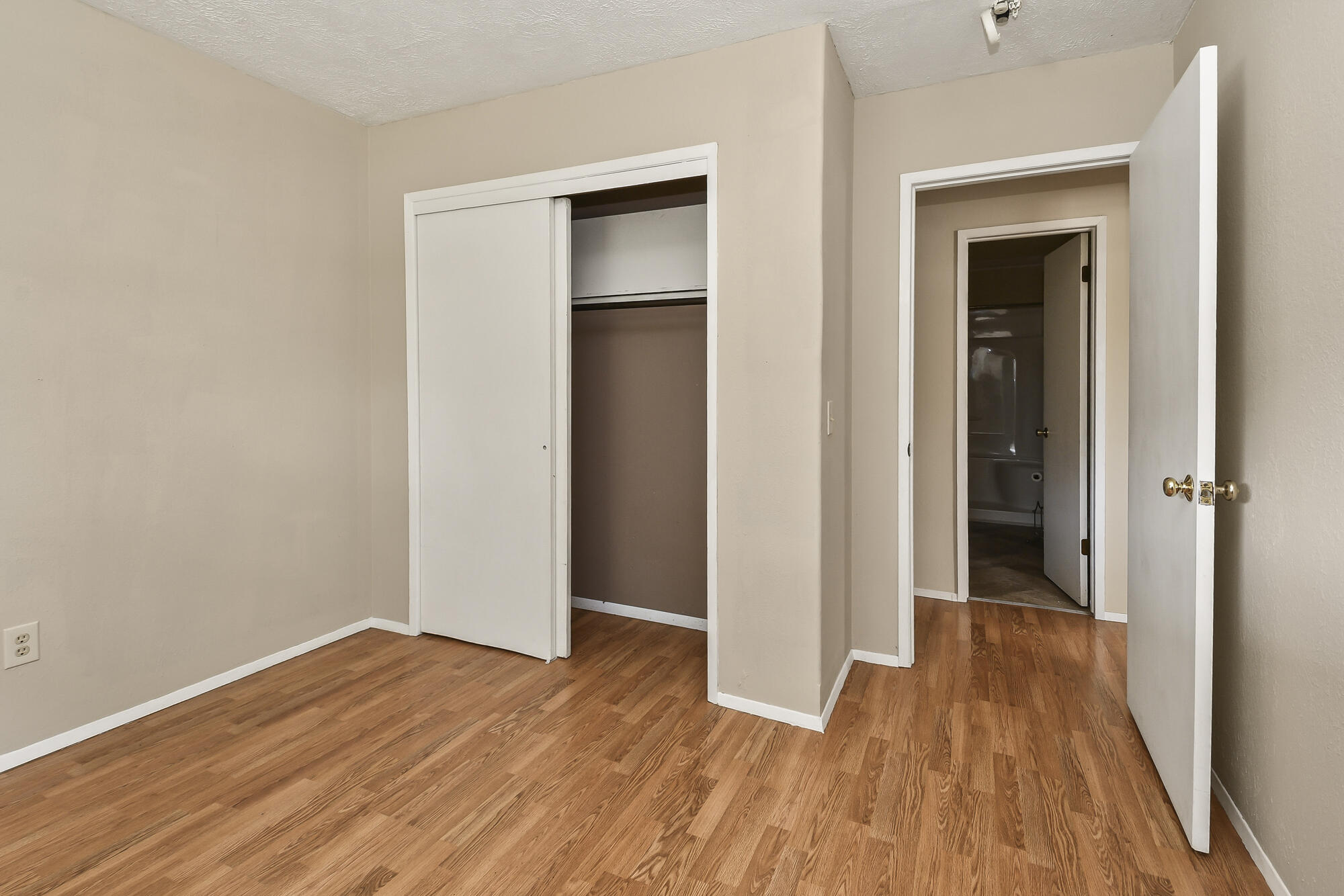 1261 West North Street Property Photo 28