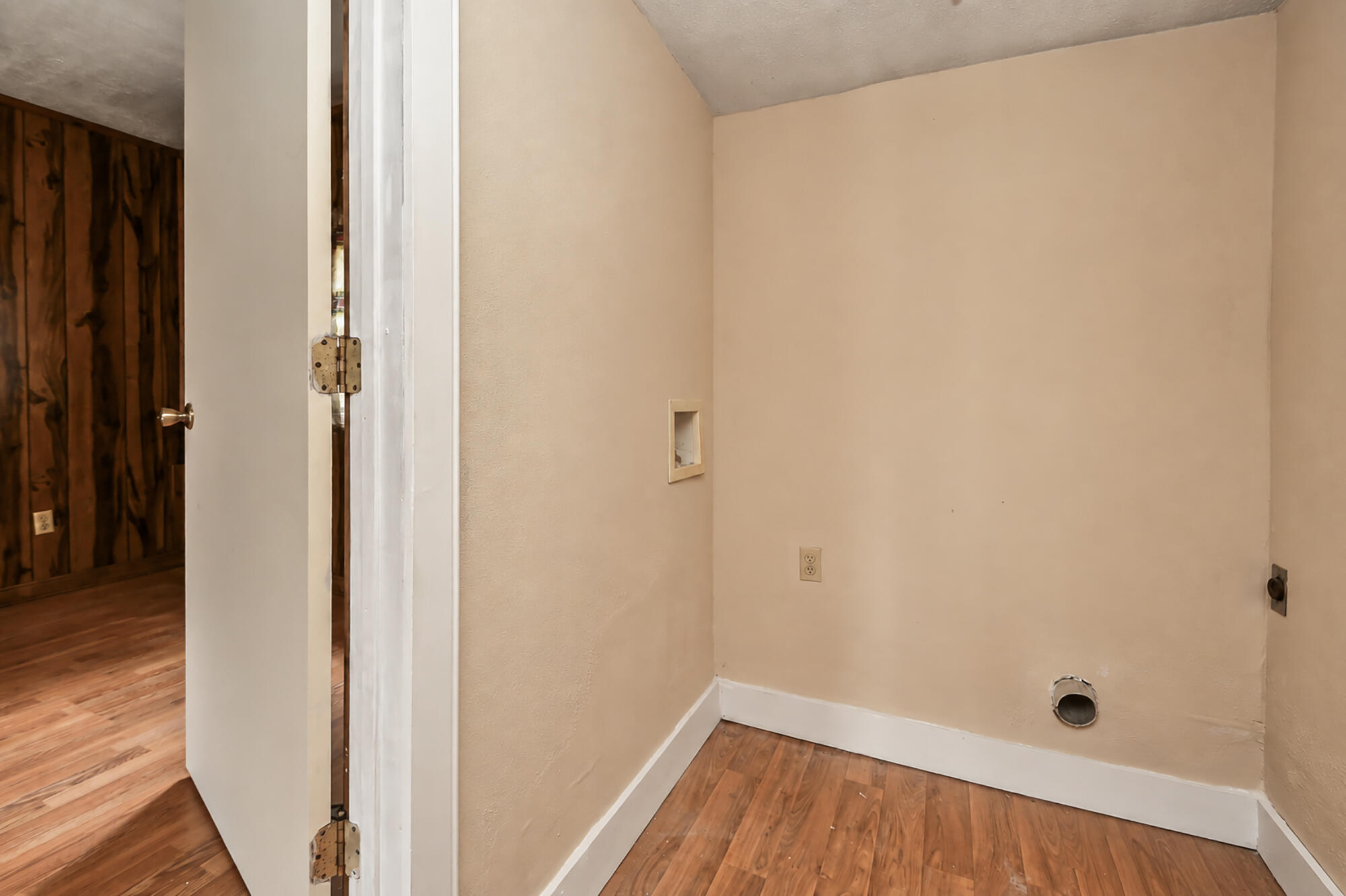 1261 West North Street Property Photo 32