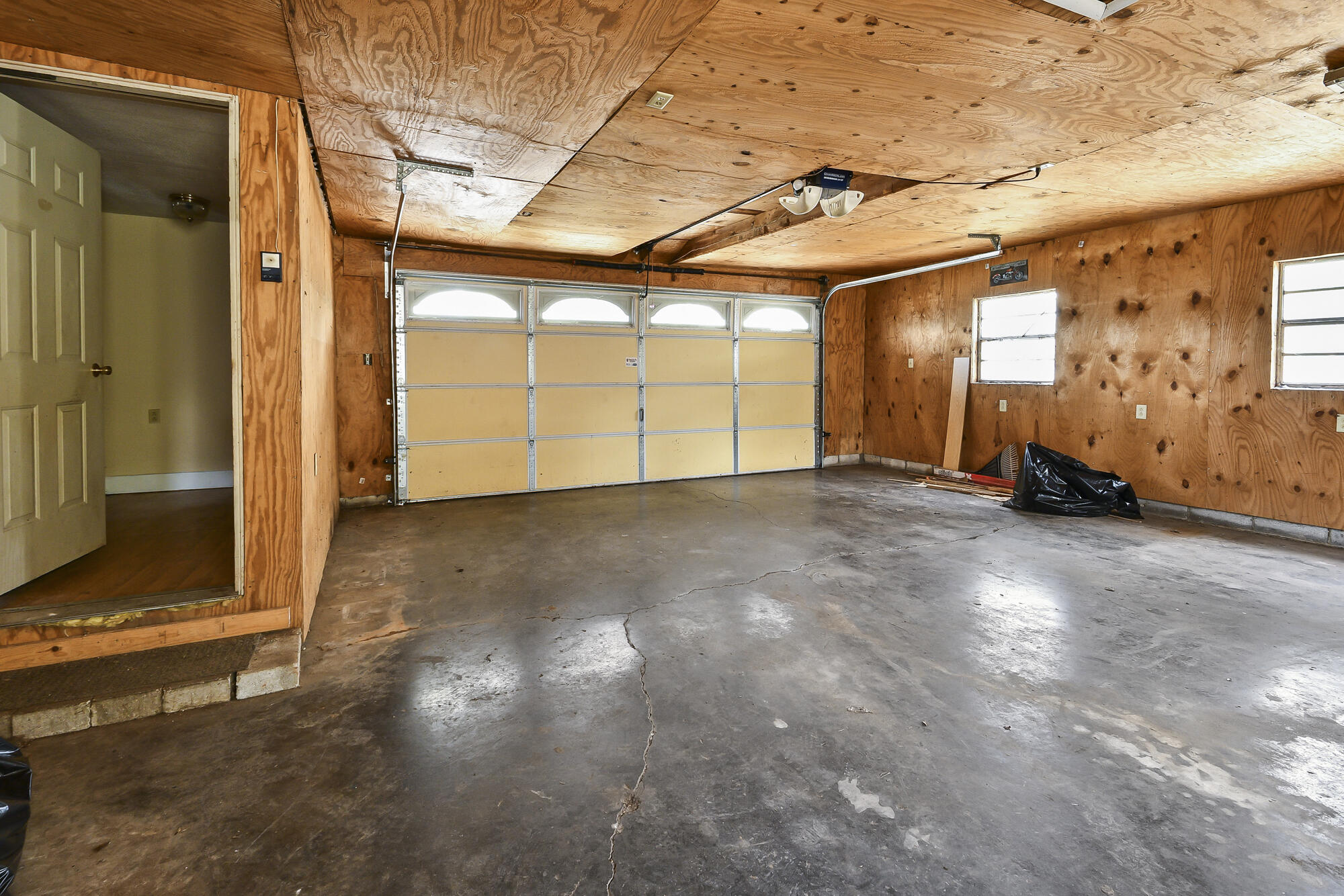 1261 West North Street Property Photo 33