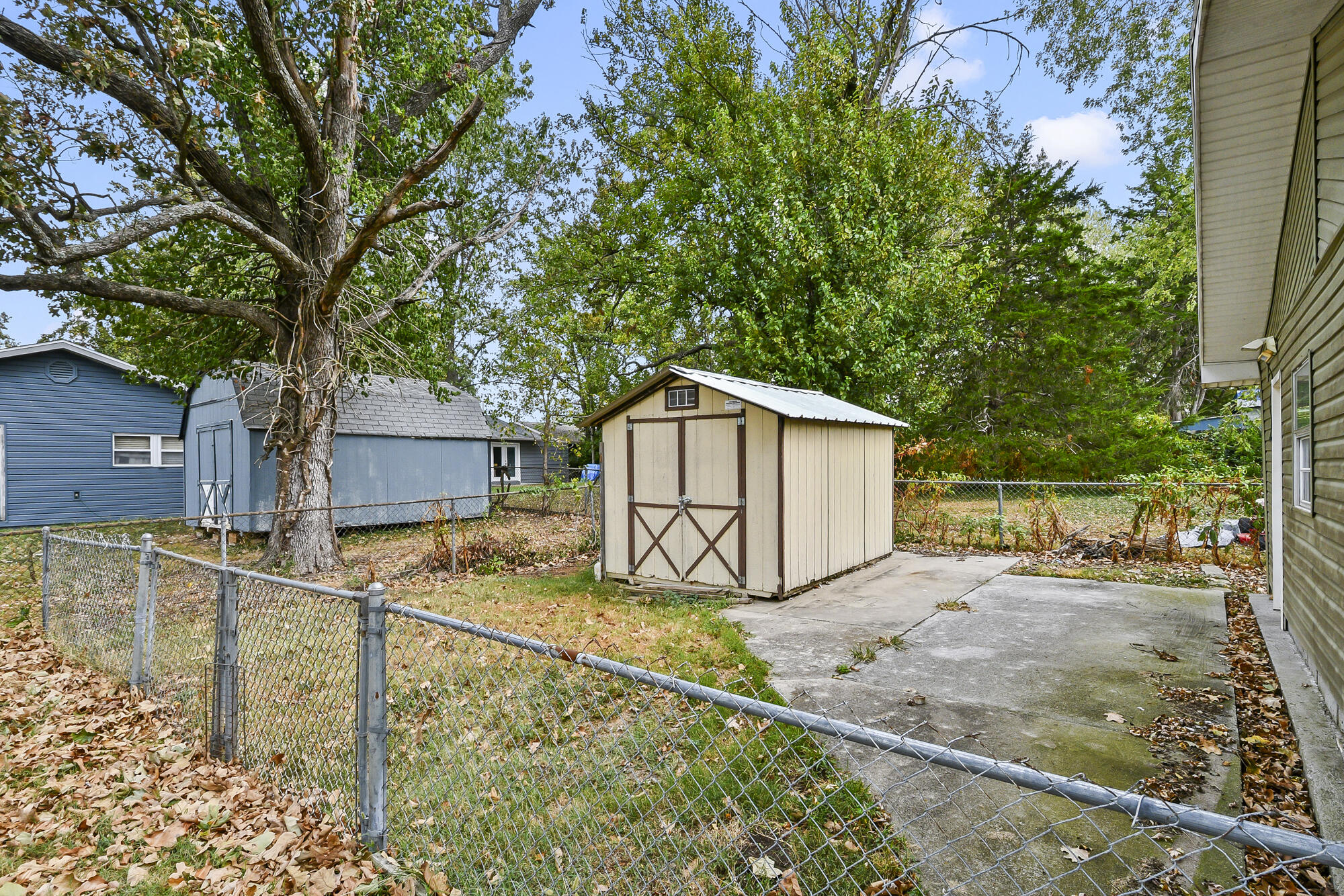 1261 West North Street Property Photo 35