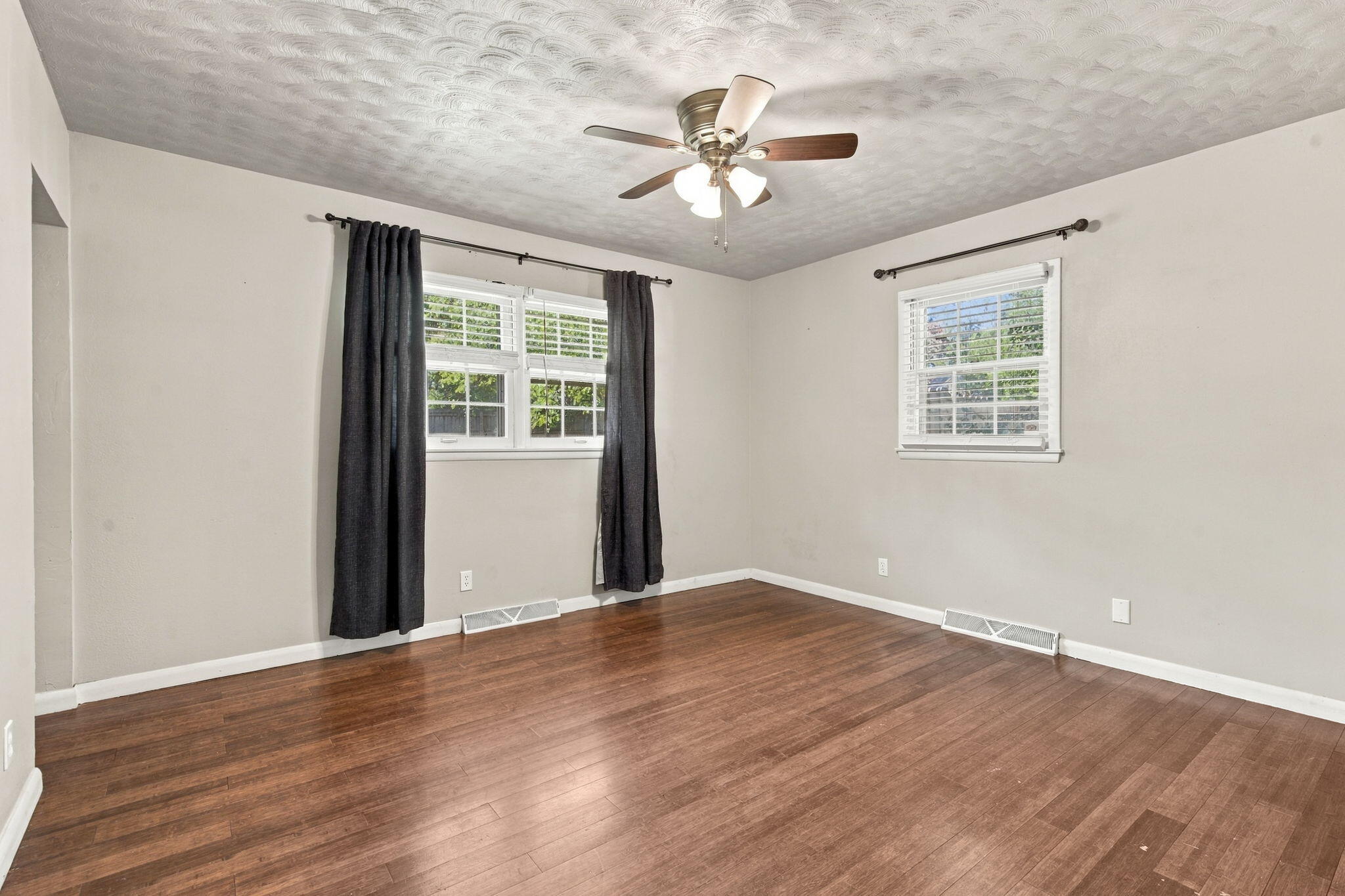 2904 East Eastmoor Drive Property Photo 16