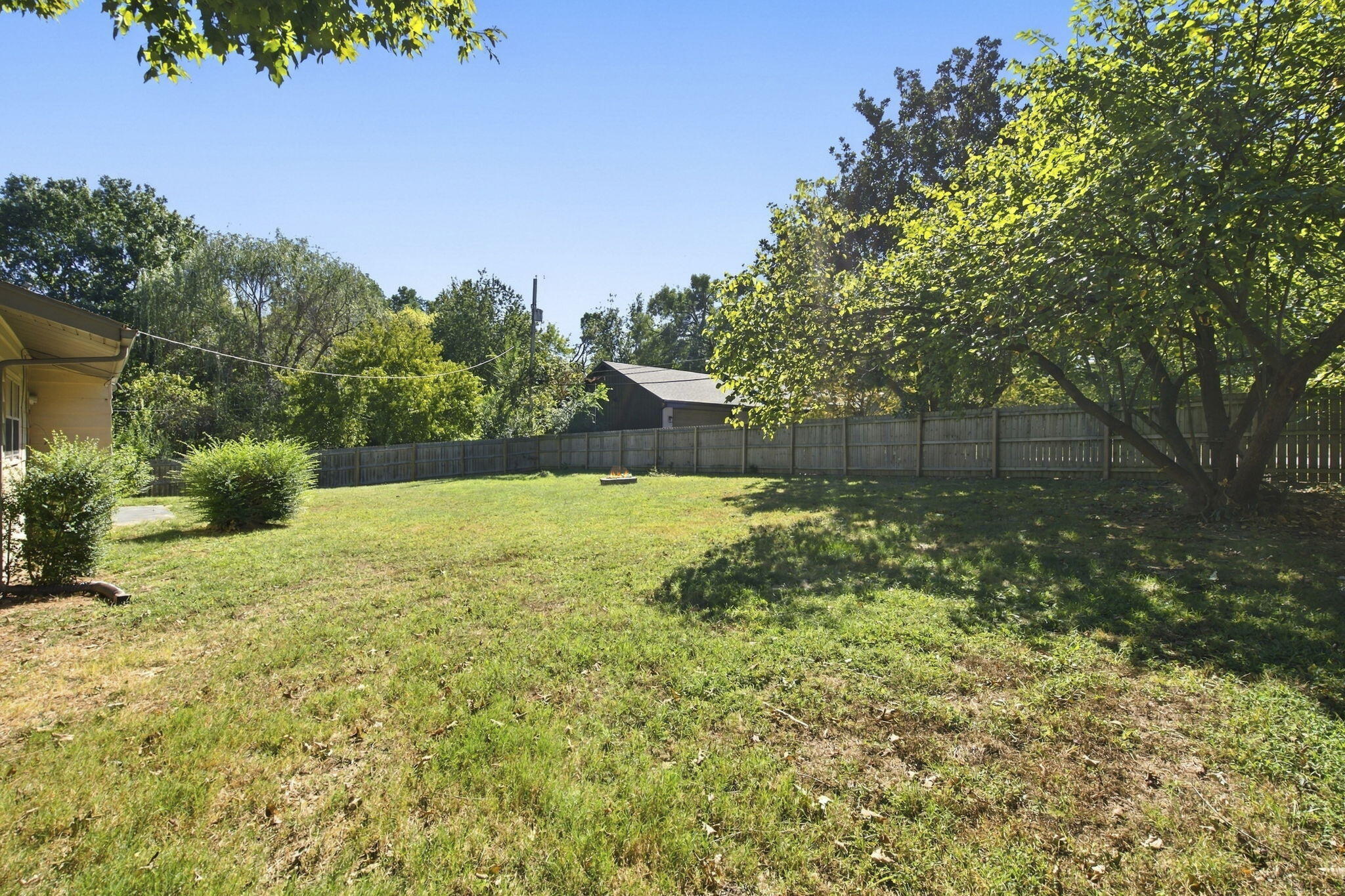 2904 East Eastmoor Drive Property Photo 21