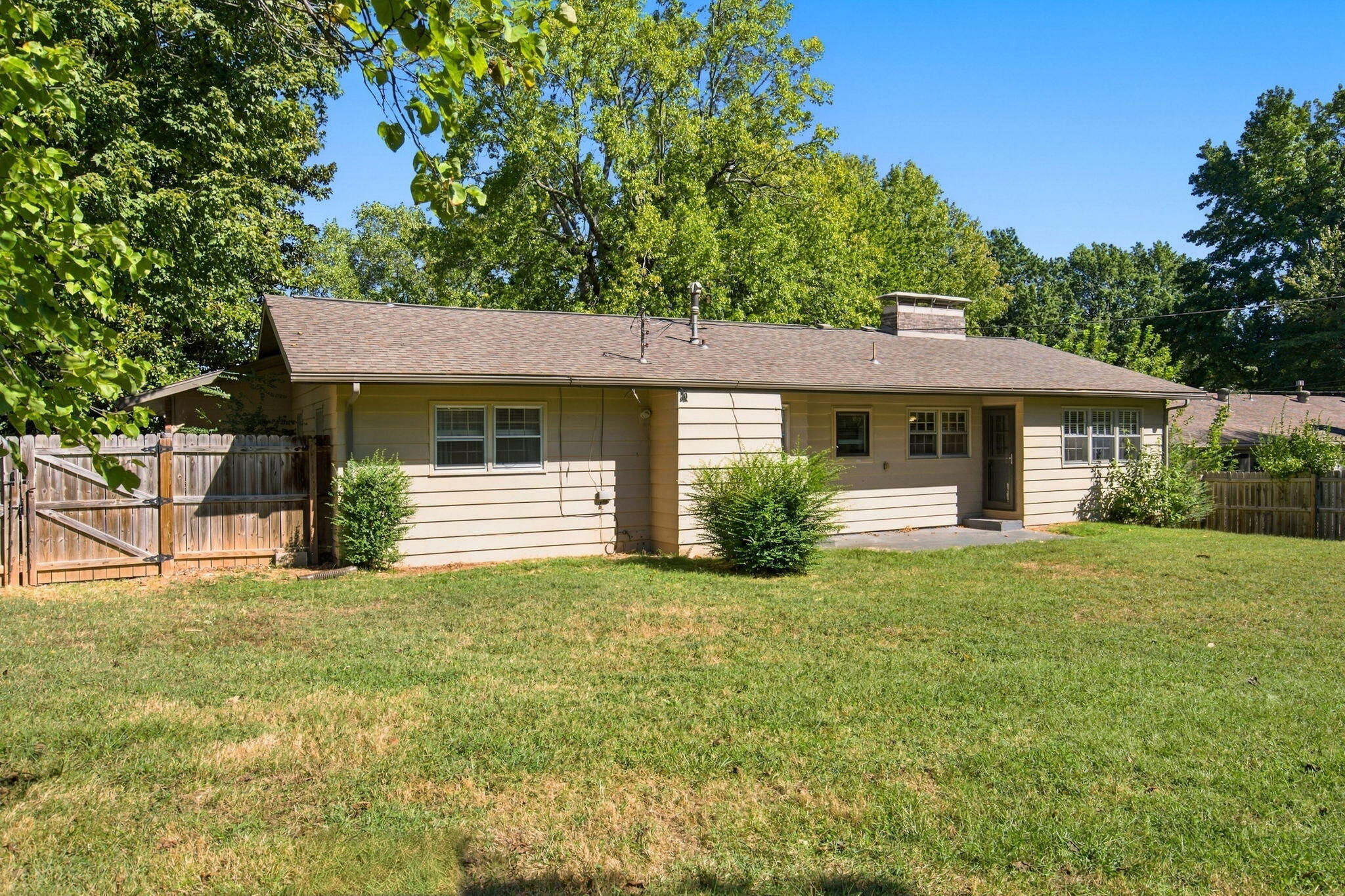 2904 East Eastmoor Drive Property Photo 25