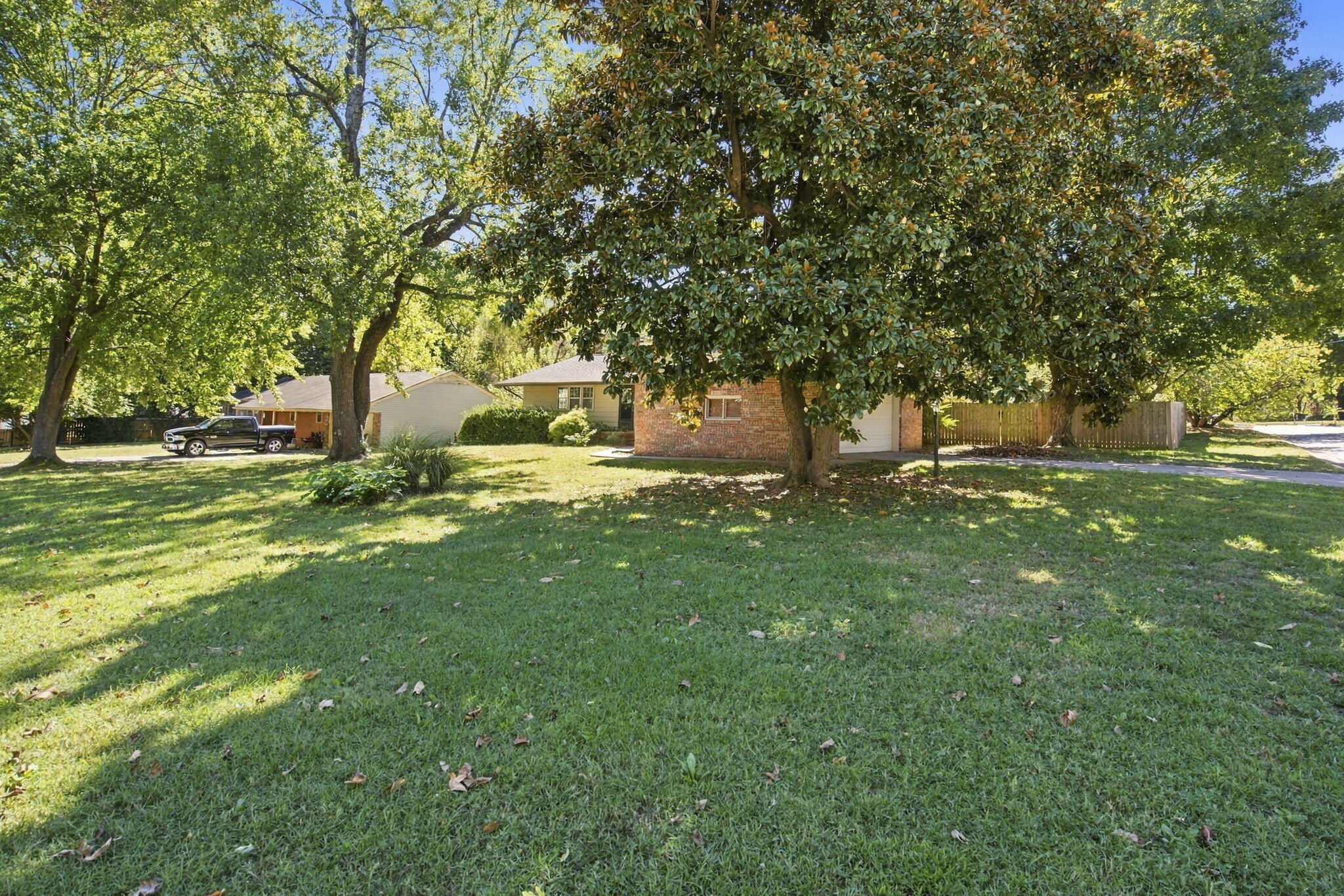 2904 East Eastmoor Drive Property Photo 27