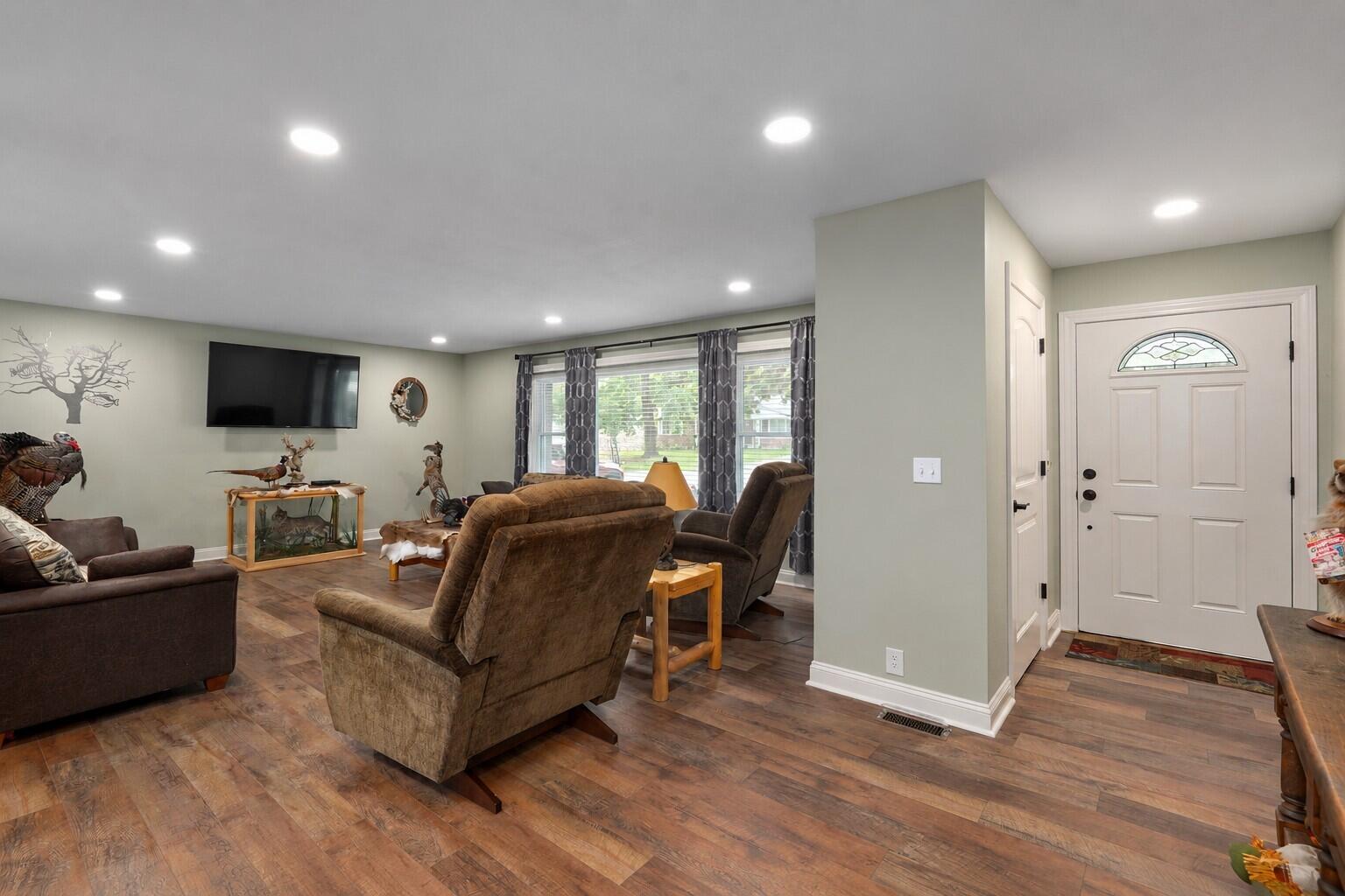530 Oak Lane Property Photo 2