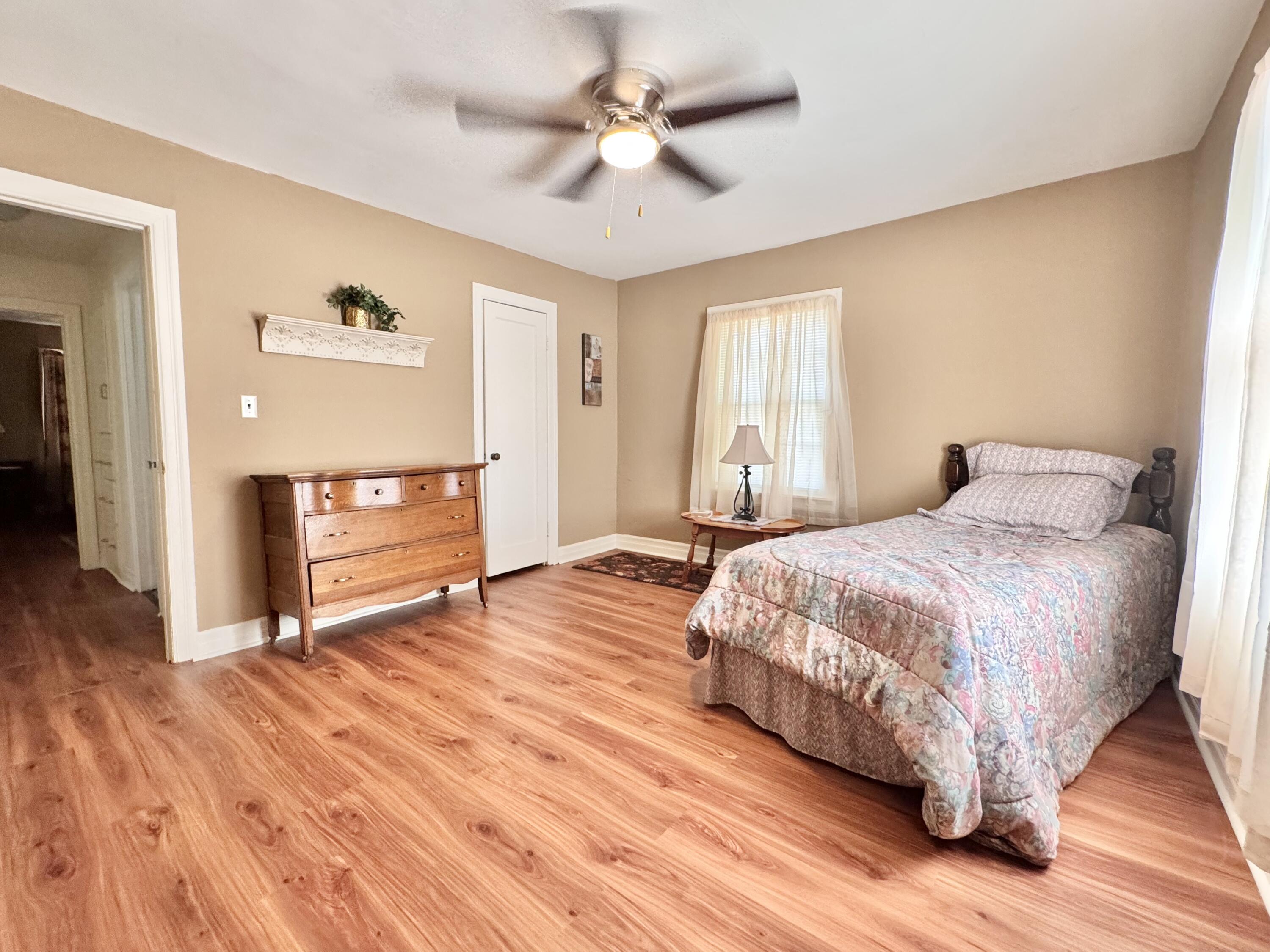 1016 East Cherokee Street Property Photo 6