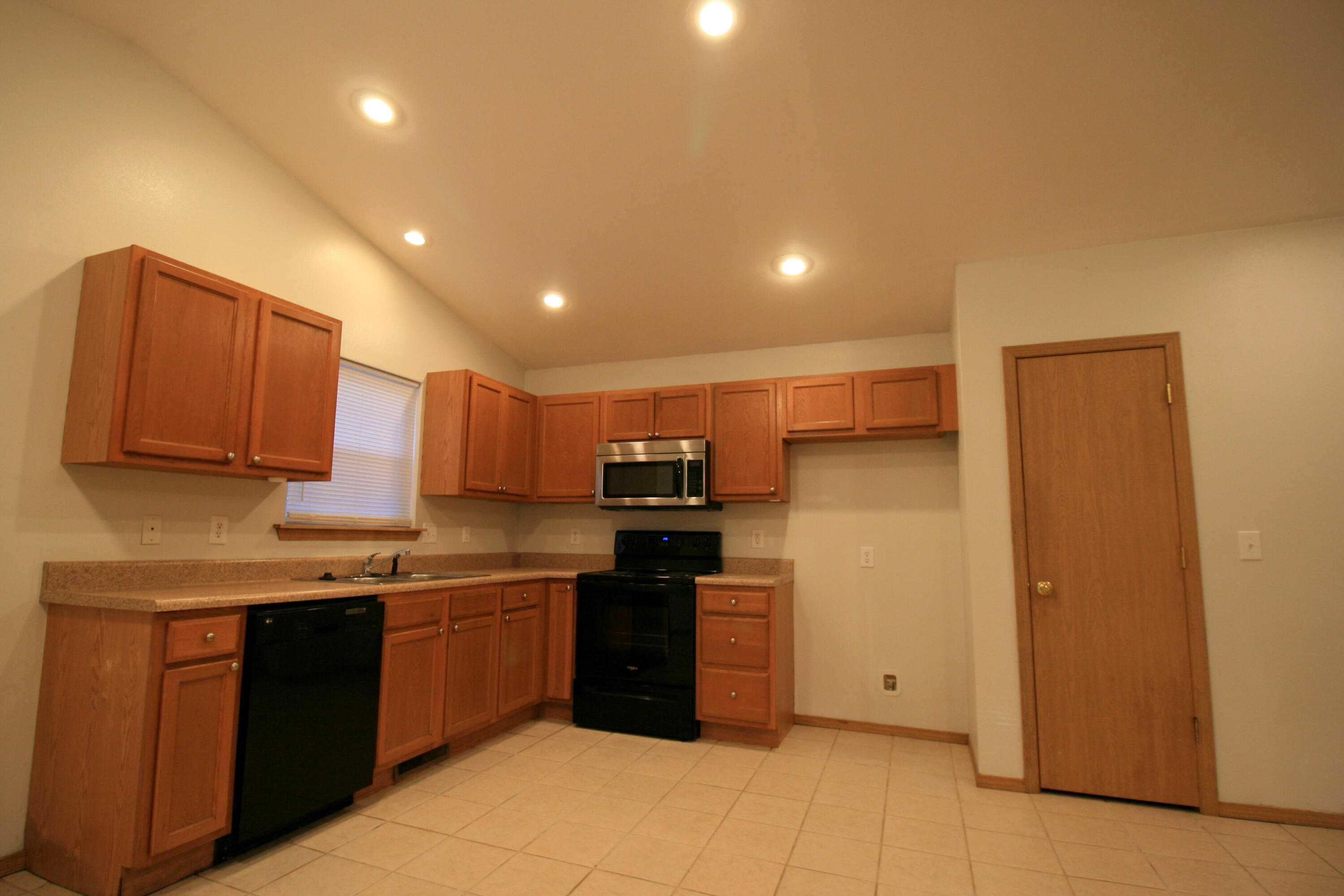 4040 Poplar Road Property Photo 6