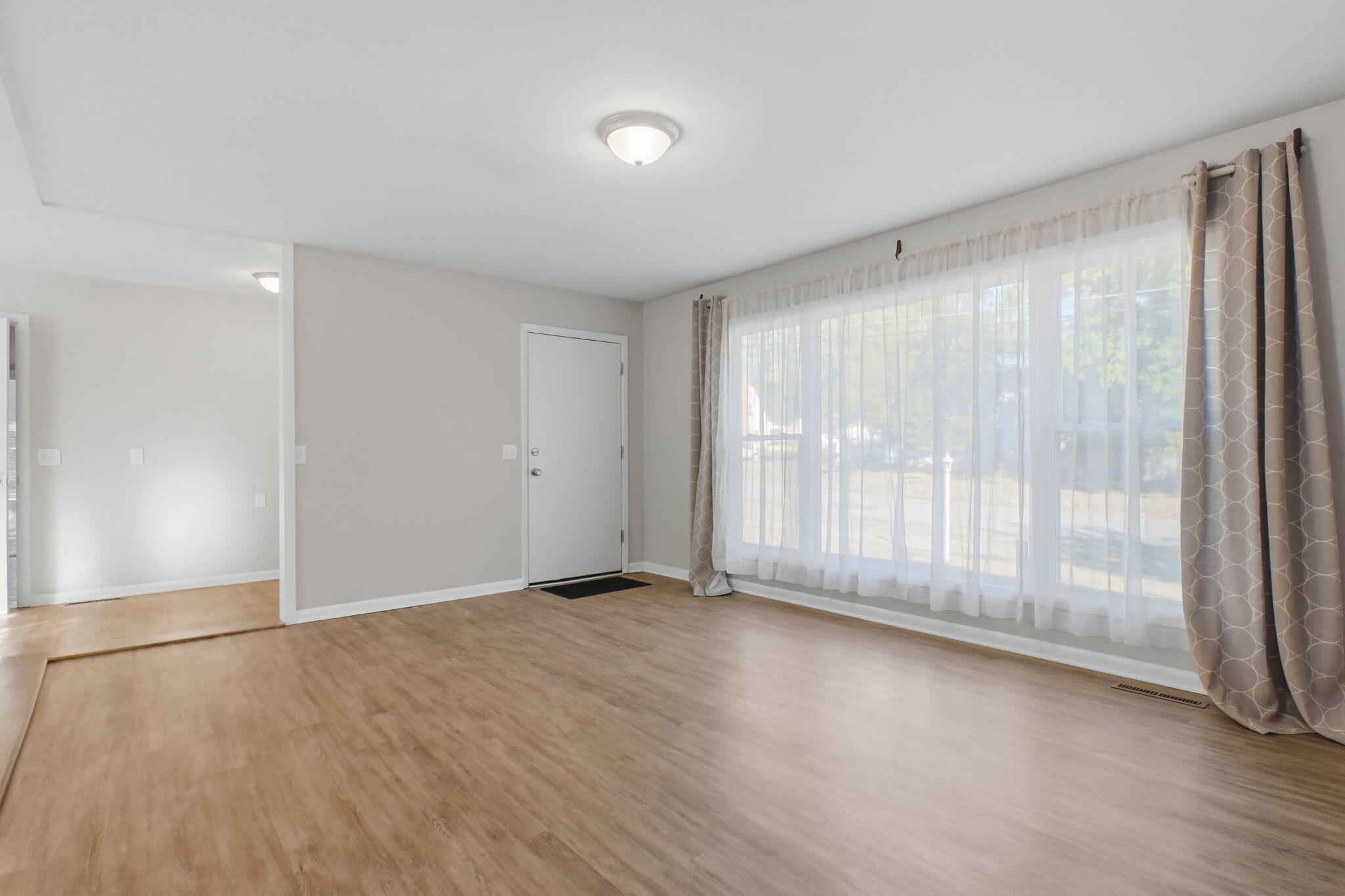 310 East Freeman Street Property Photo 6