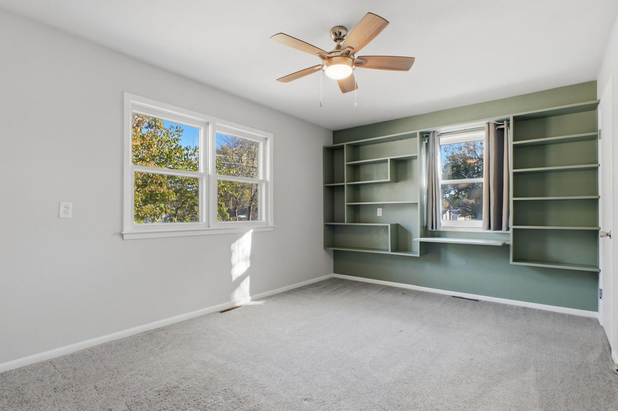 310 East Freeman Street Property Photo 15