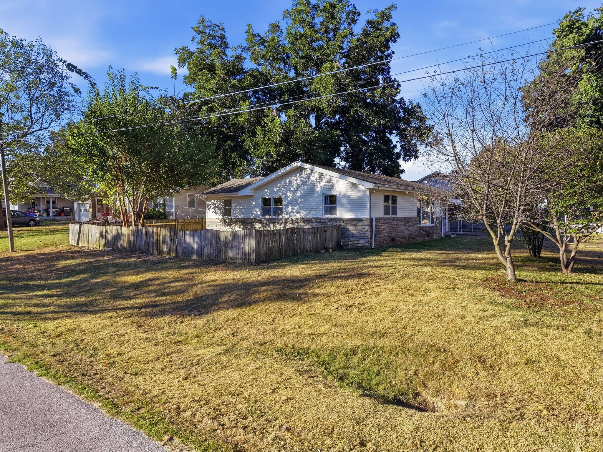 310 East Freeman Street Property Photo 38