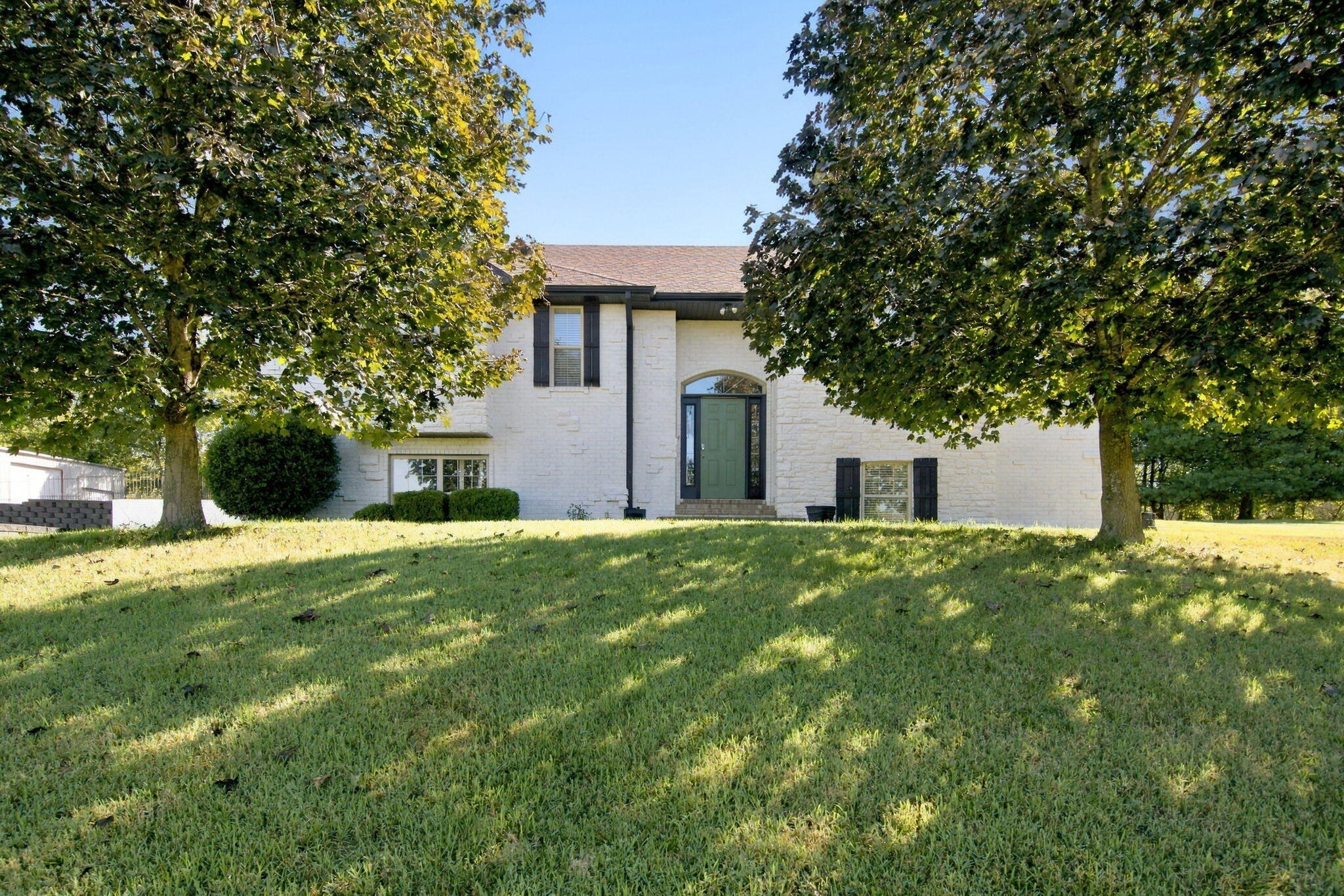 940 South Old Riverdale Road Property Photo 3