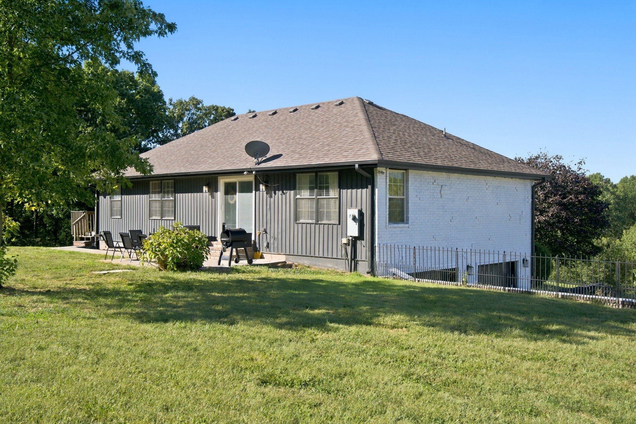 940 South Old Riverdale Road Property Photo 36