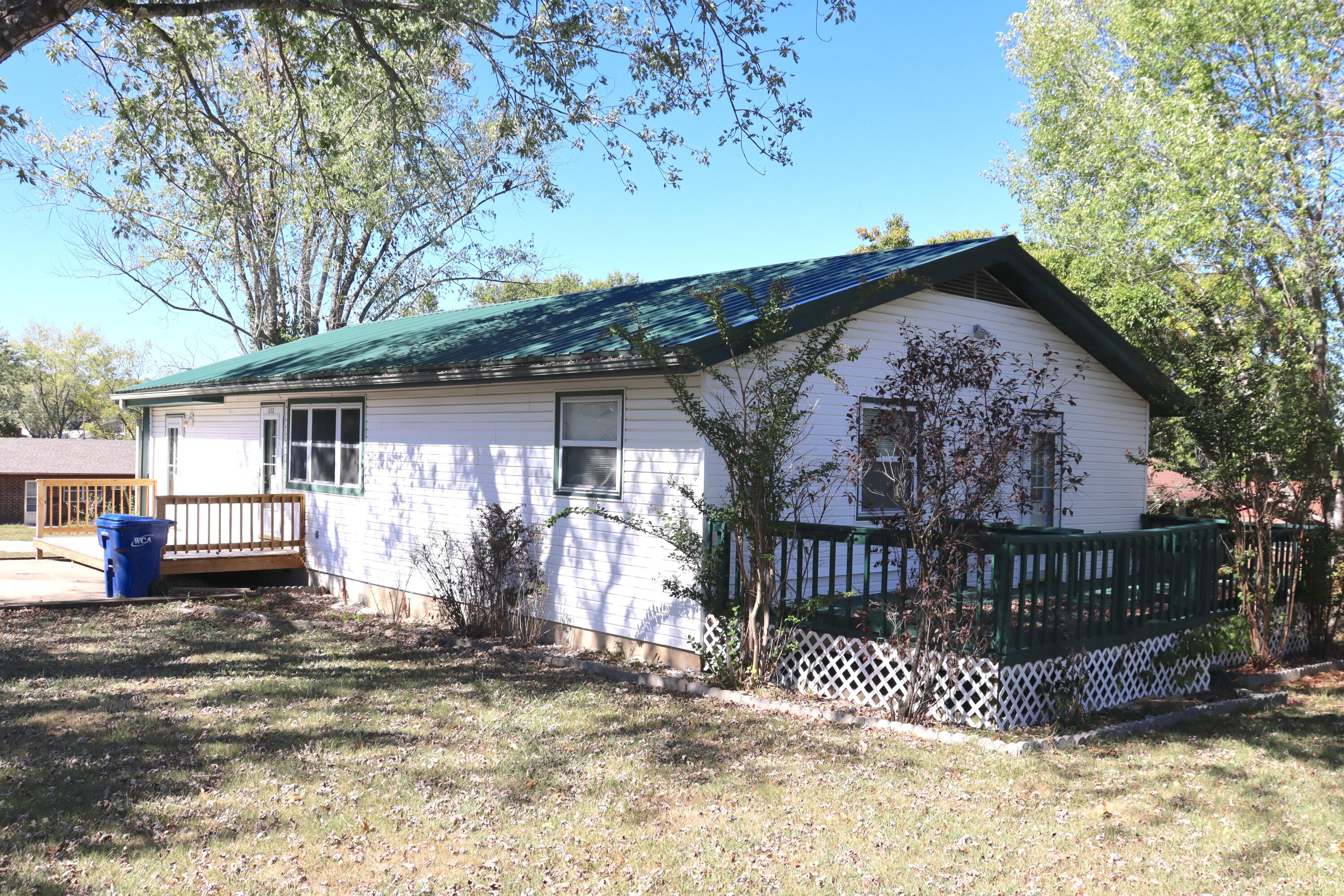 232 East Miller Street Property Photo 1