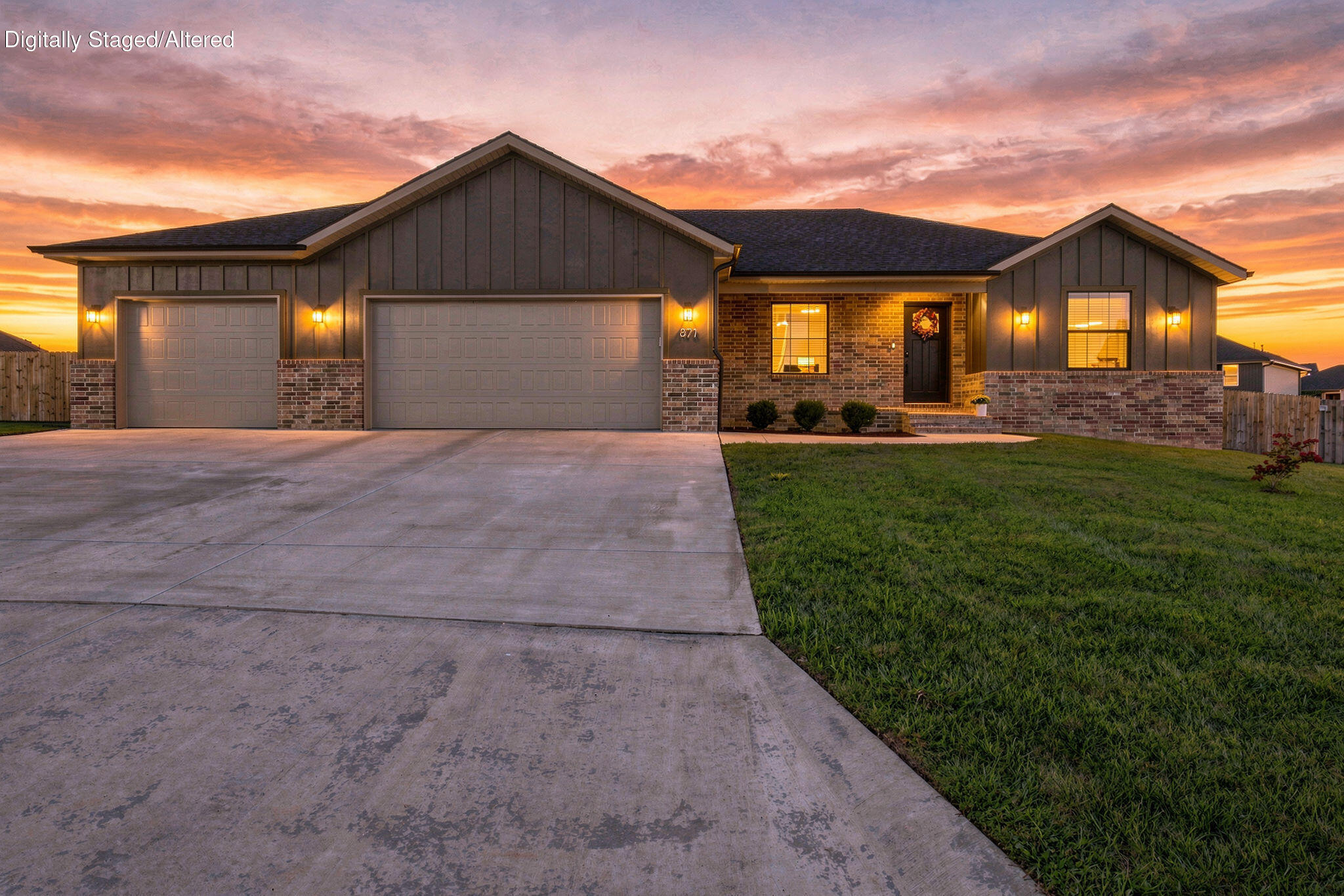 871 South Irontree Court Property Photo 1