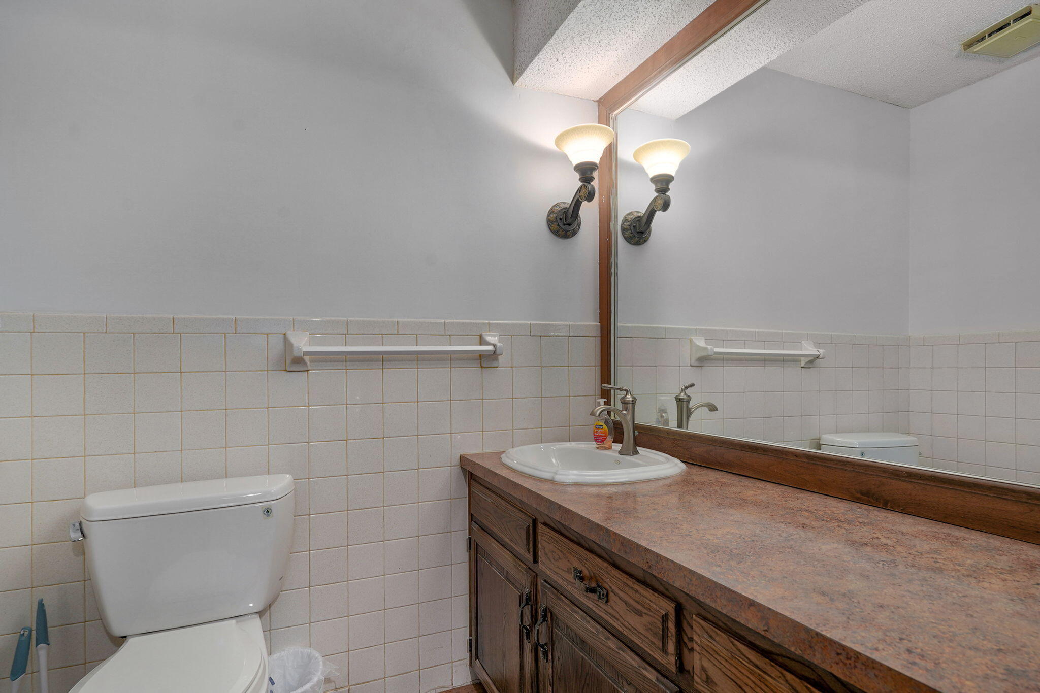 3438 East Carol Drive Property Photo 13
