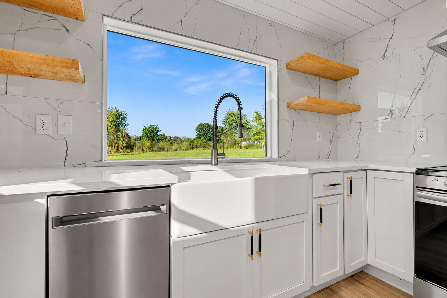 6074 6080 North State Highway 125 Property Photo 6