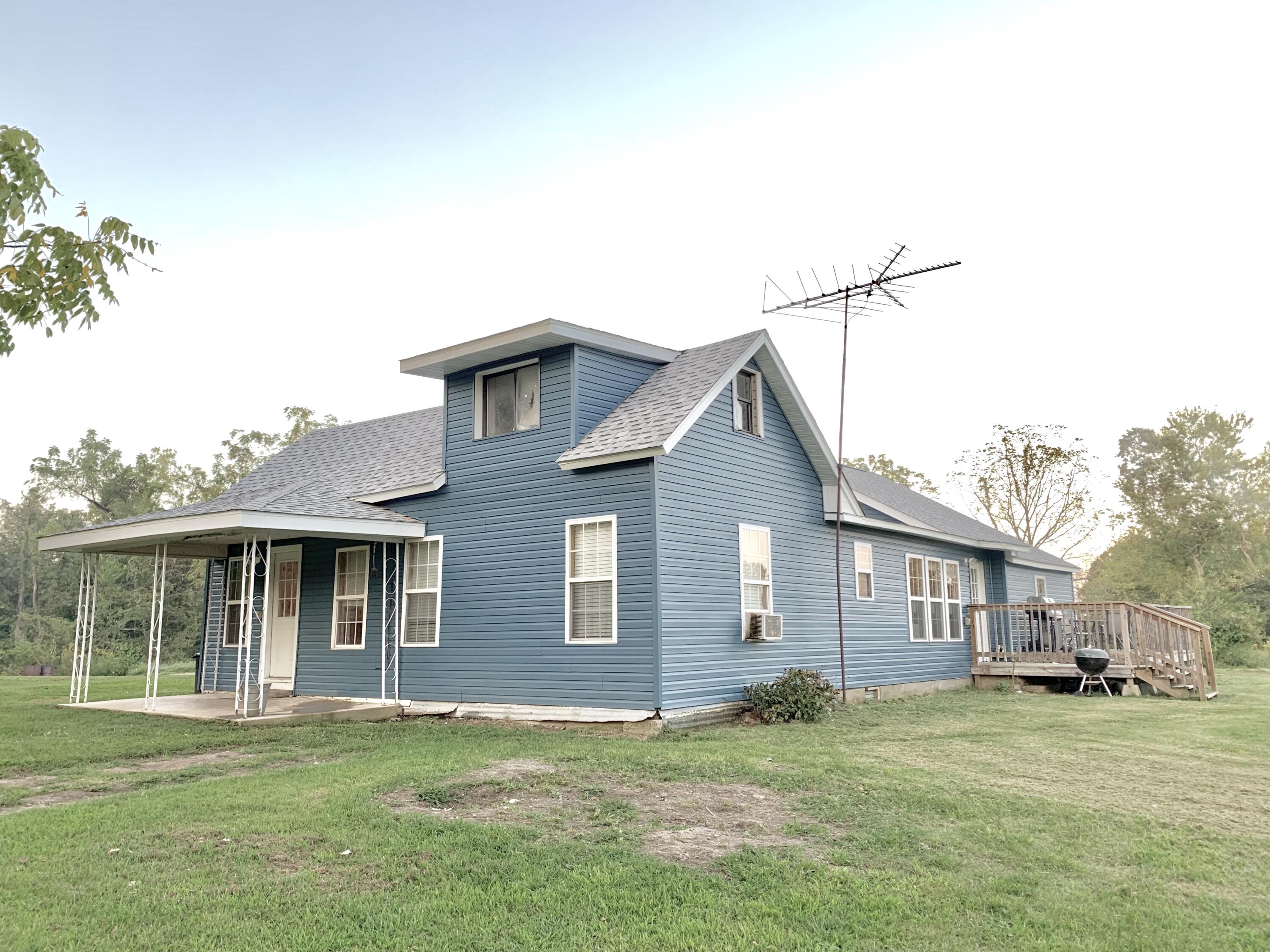 9648 County Road 7670 Property Photo 1