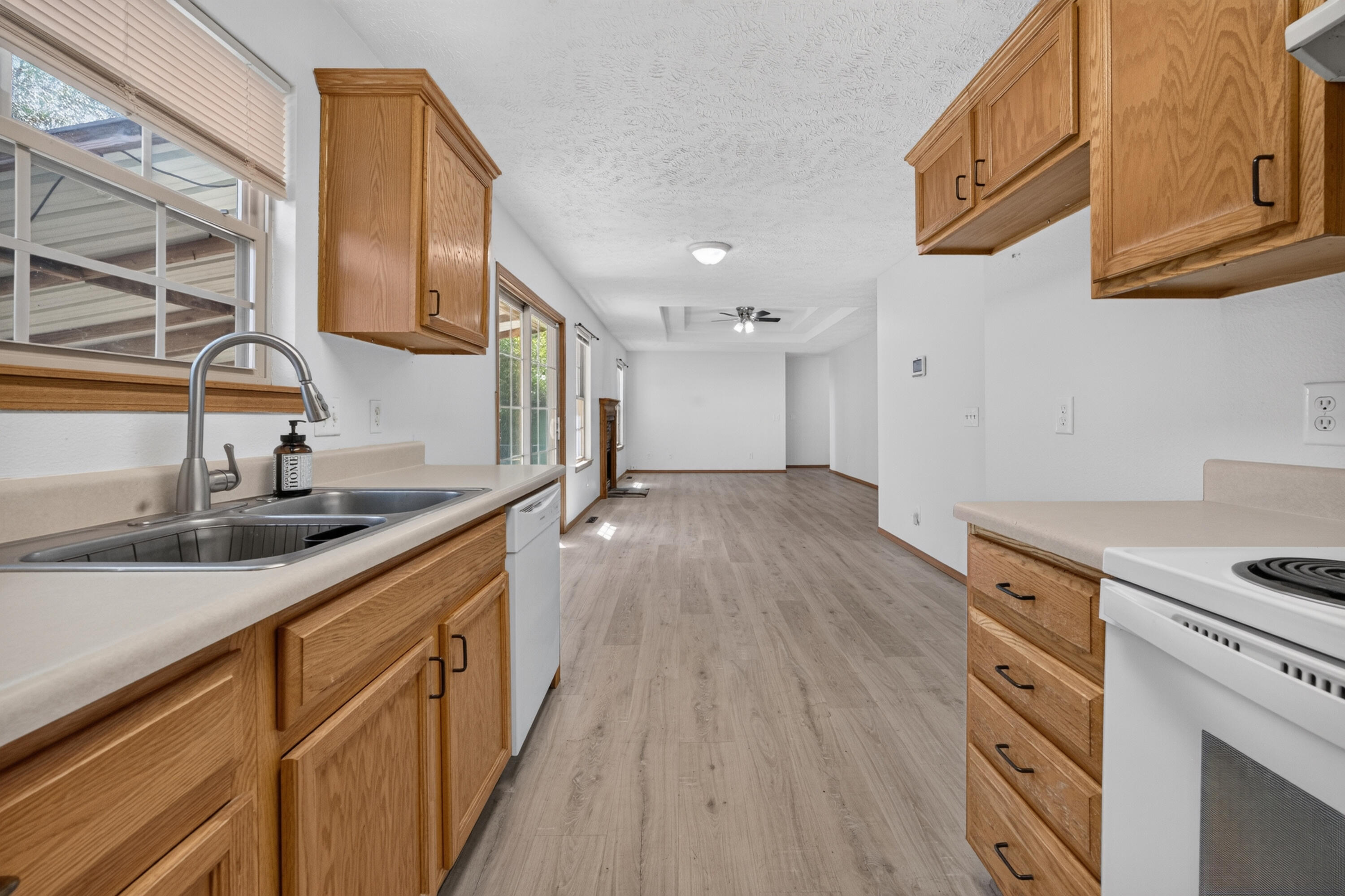 1350 South Concordia Avenue Property Photo 8