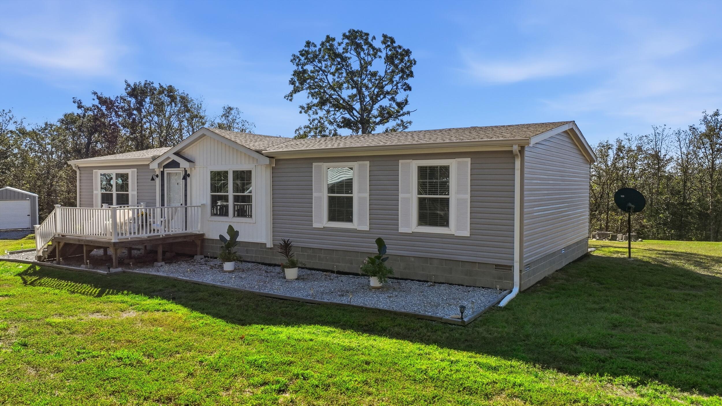 5963 Highway 17 Property Photo 2