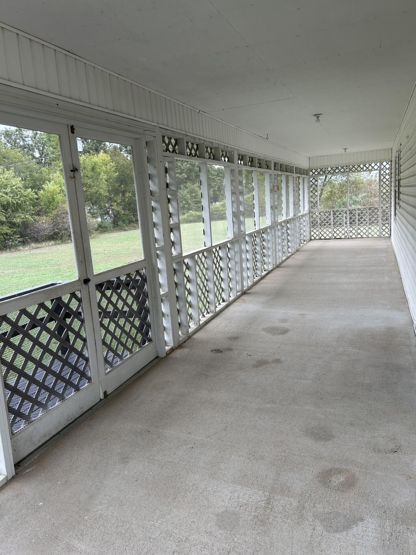 8898 Westview Road Property Photo 4