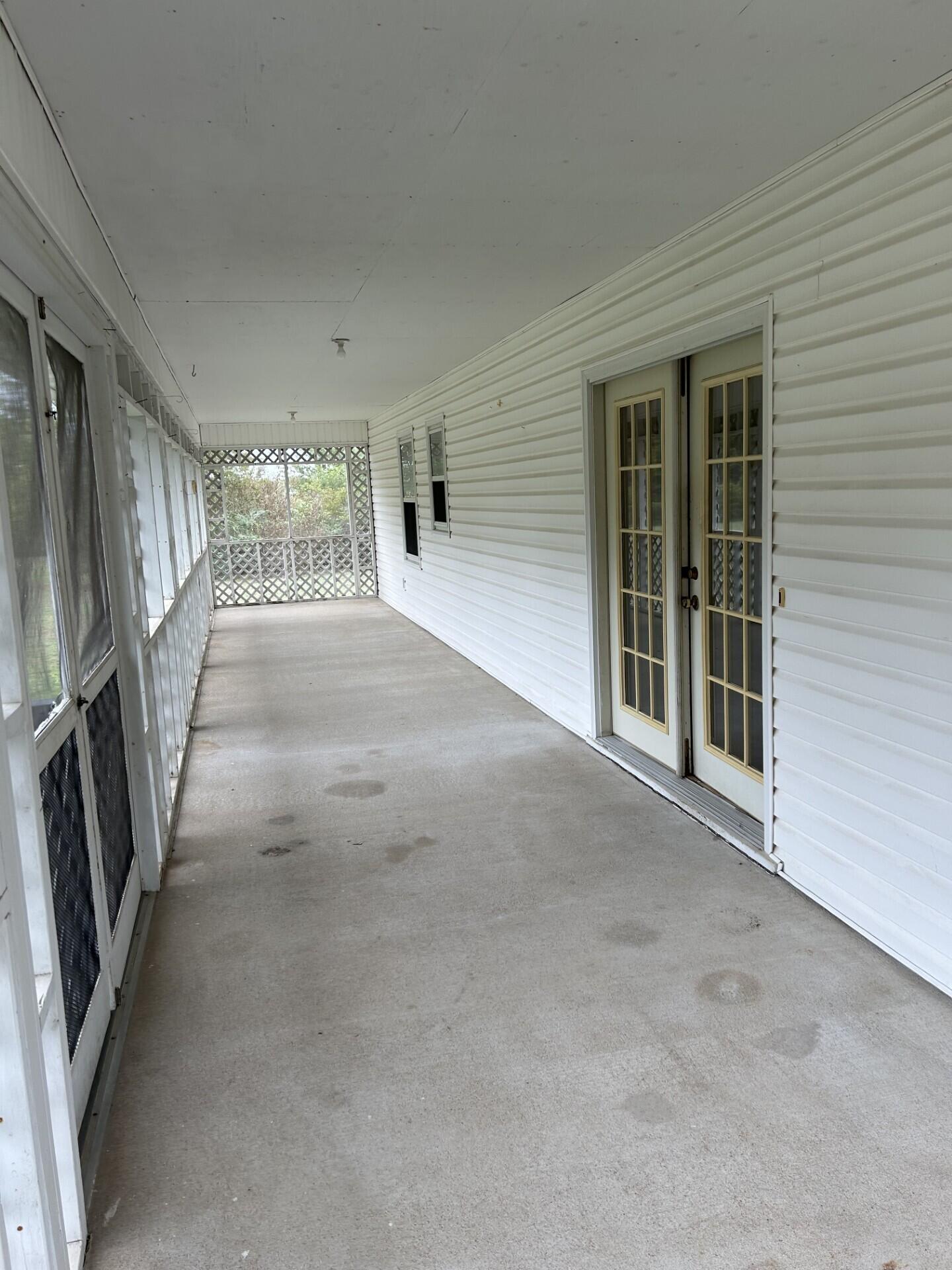 8898 Westview Road Property Photo 5