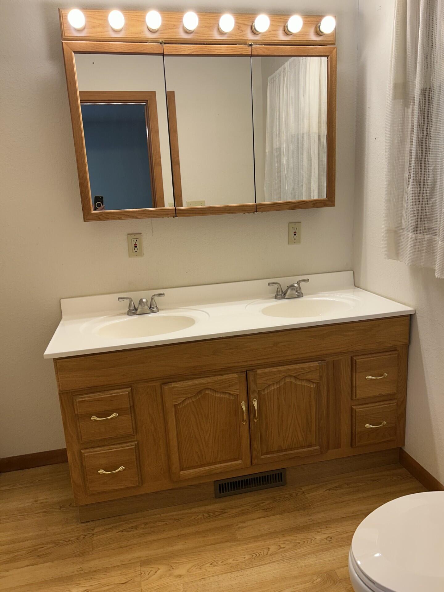 8898 Westview Road Property Photo 11