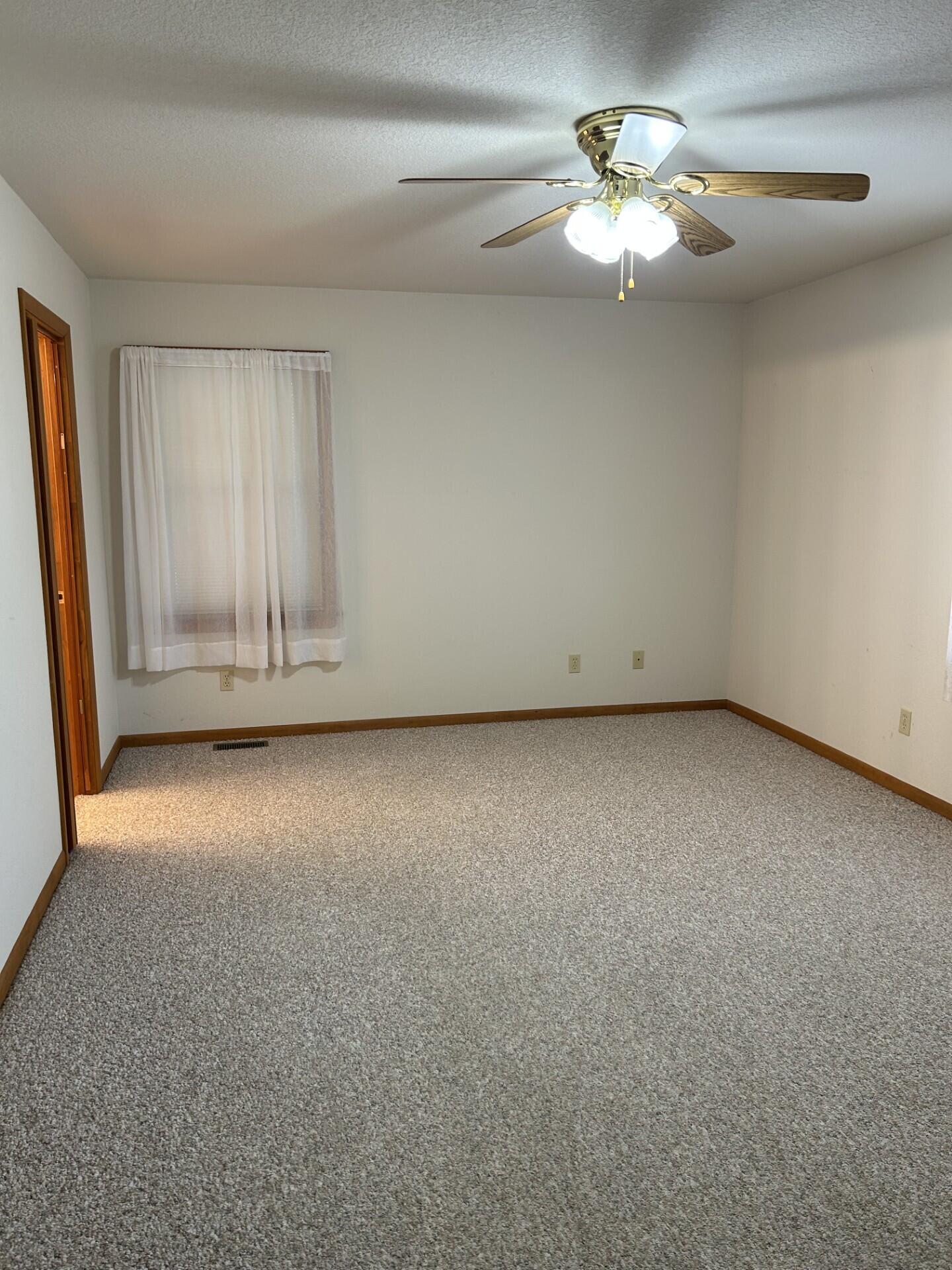 8898 Westview Road Property Photo 13
