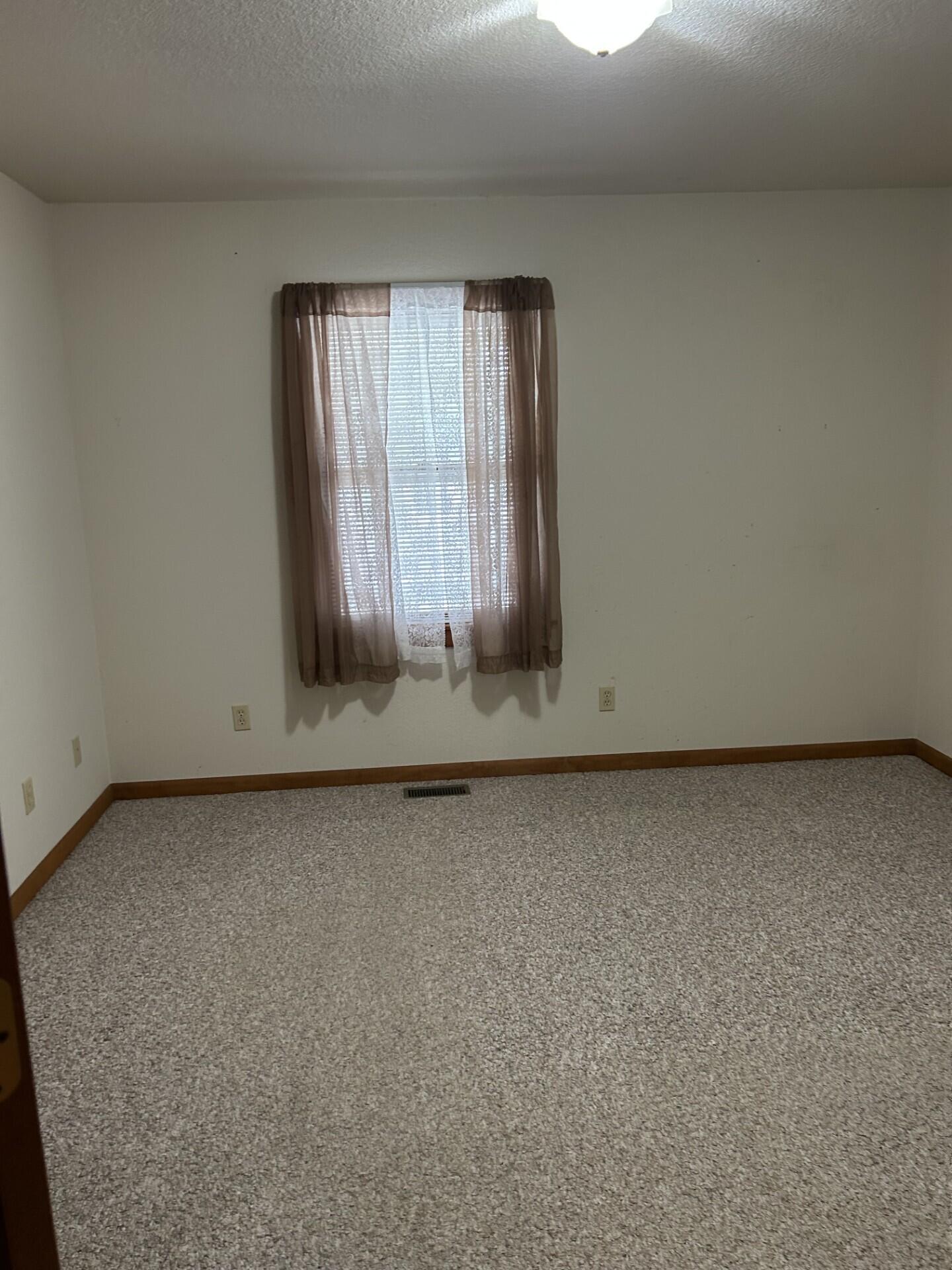 8898 Westview Road Property Photo 17