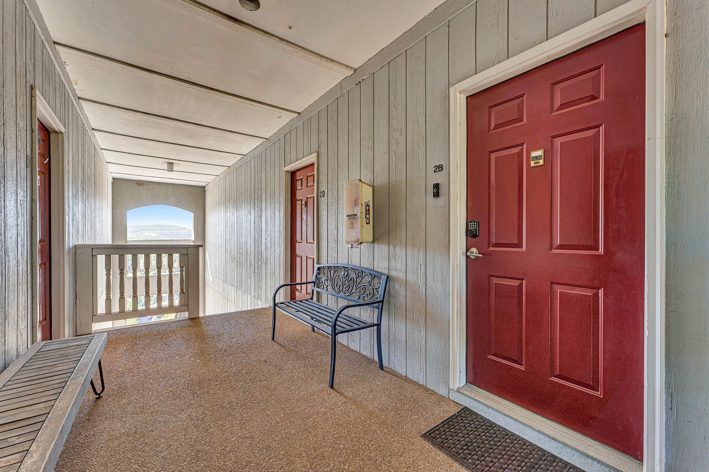 310 Woodland Drive South 2b Property Photo 4