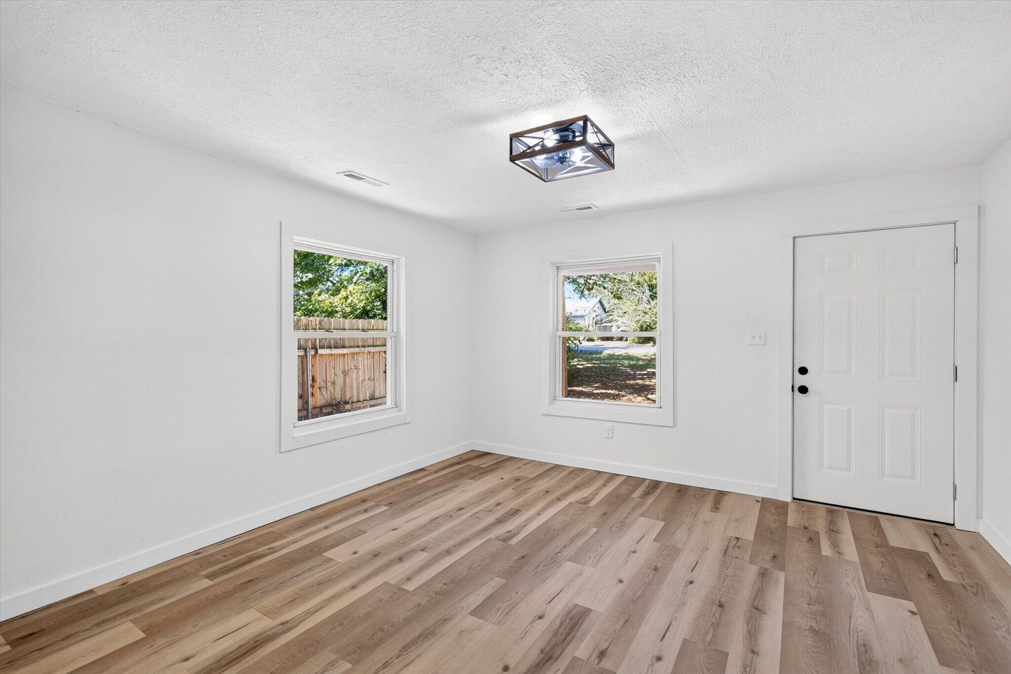 2312 East Atlantic Street Property Photo 6
