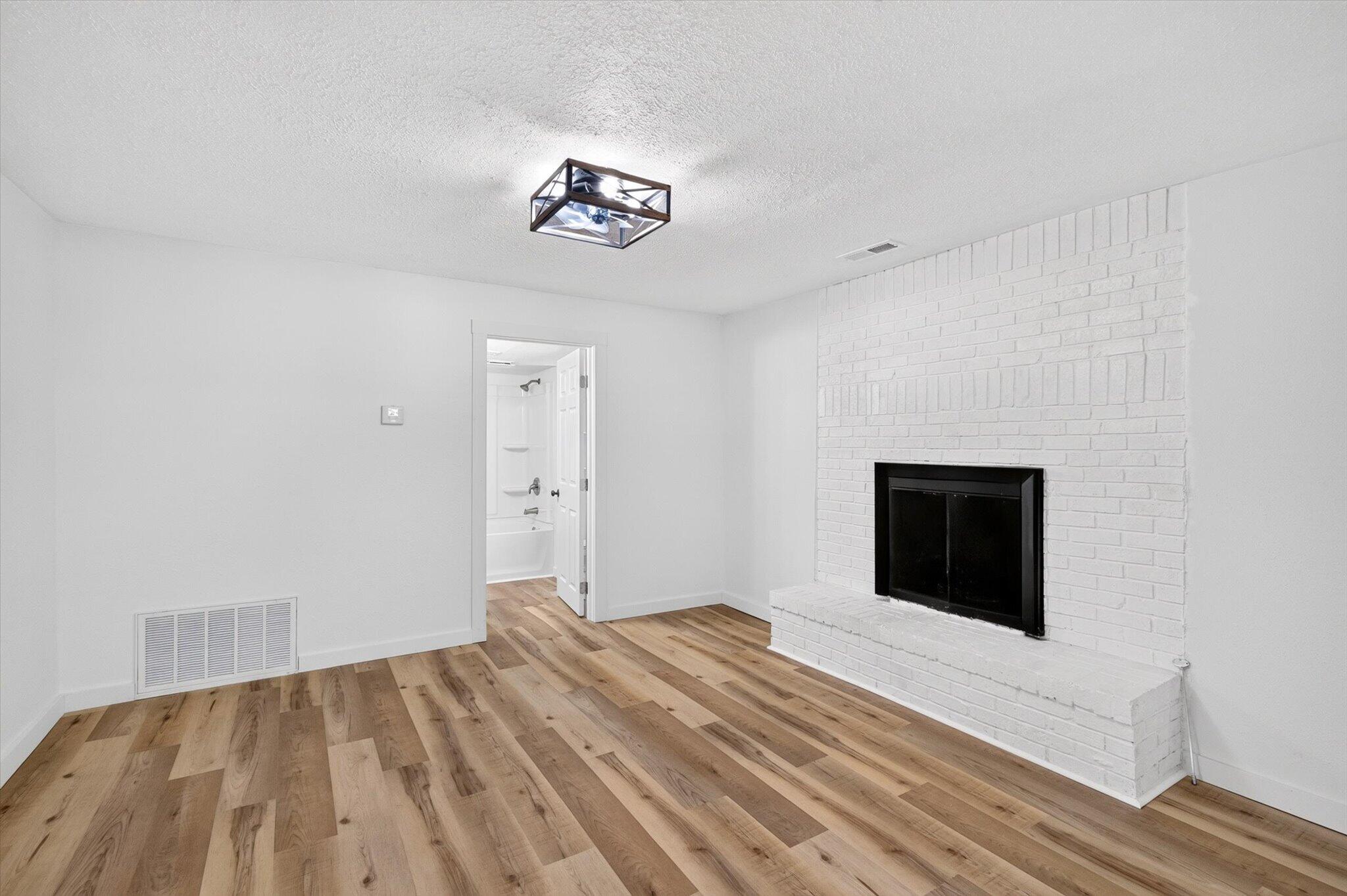 2312 East Atlantic Street Property Photo 9