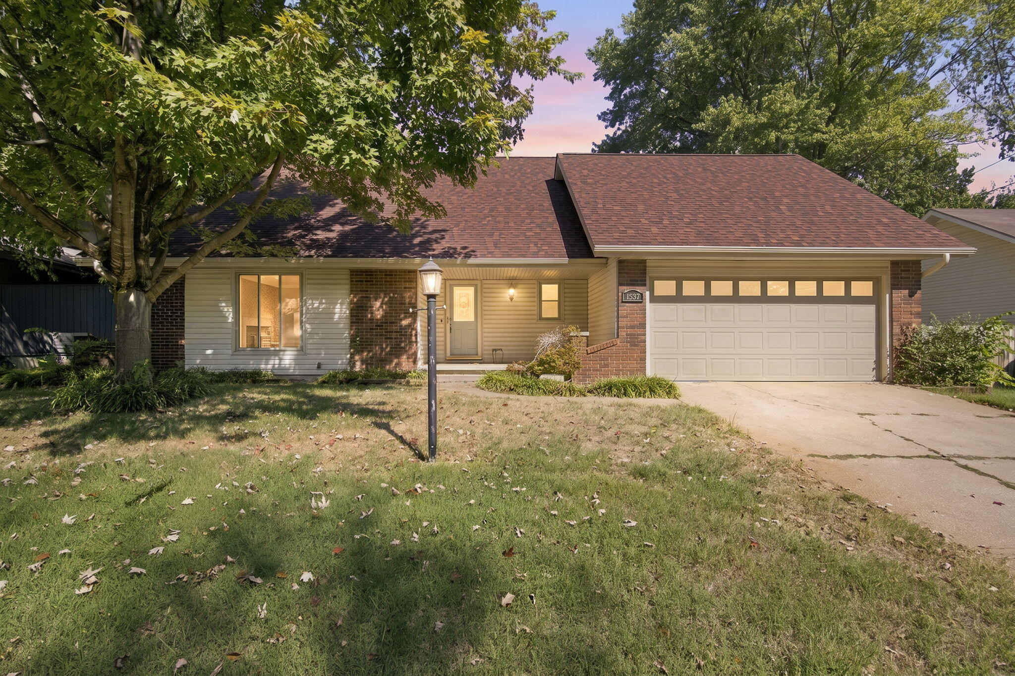 1537 East Price Street Property Photo 1
