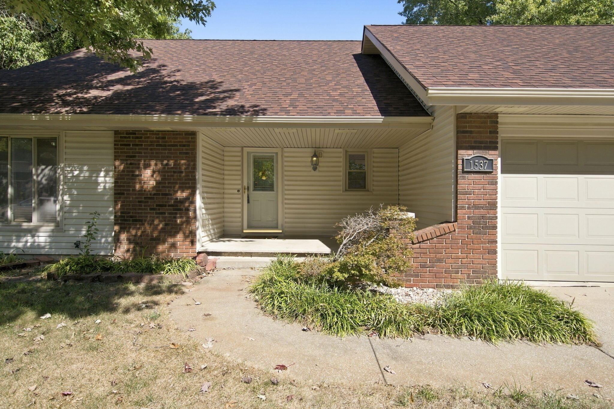 1537 East Price Street Property Photo 2