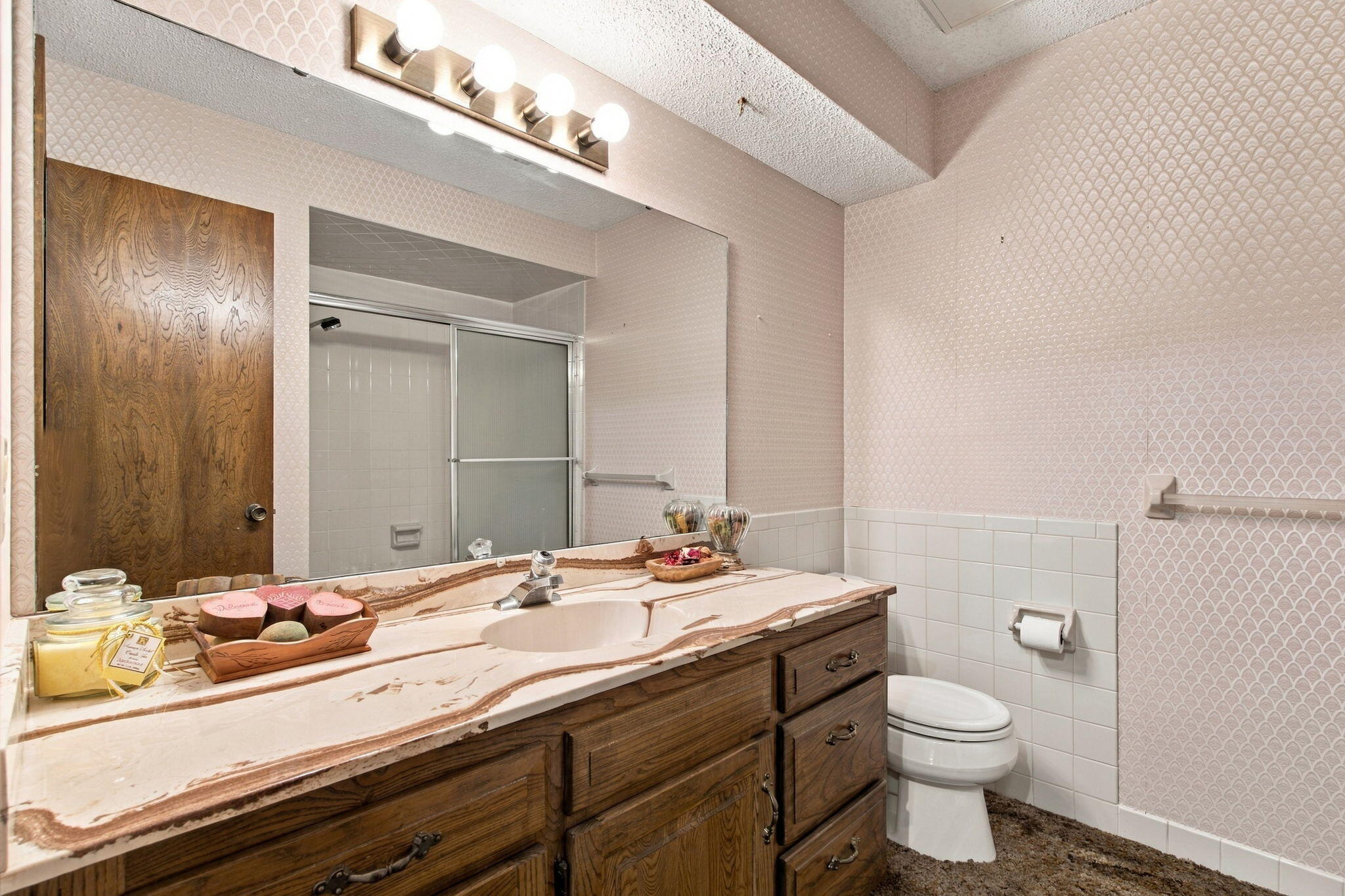1537 East Price Street Property Photo 20