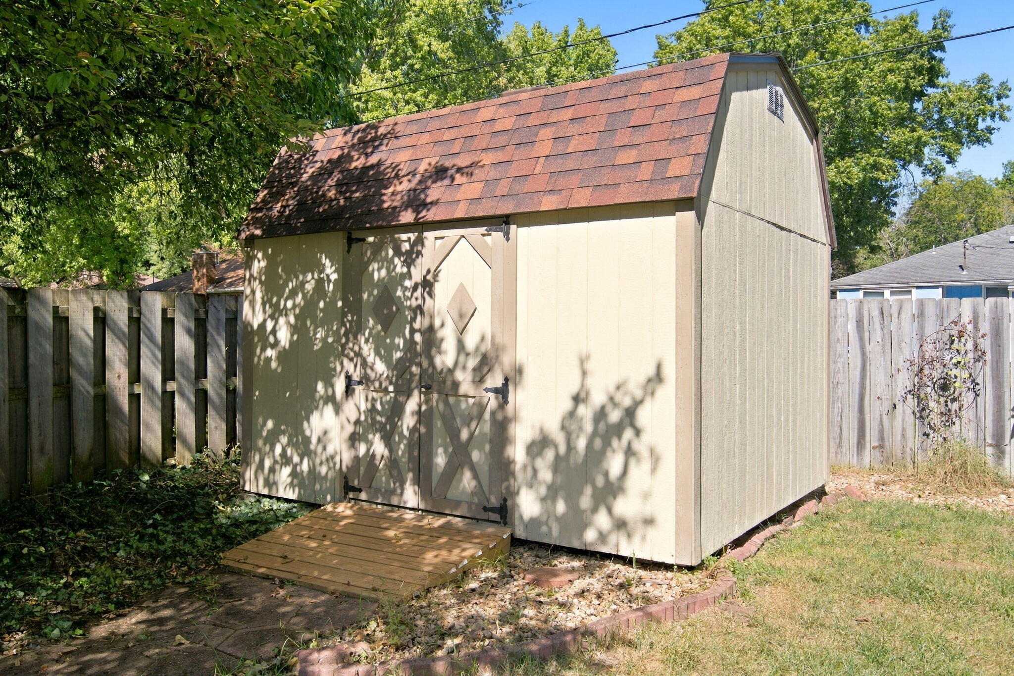 1537 East Price Street Property Photo 35