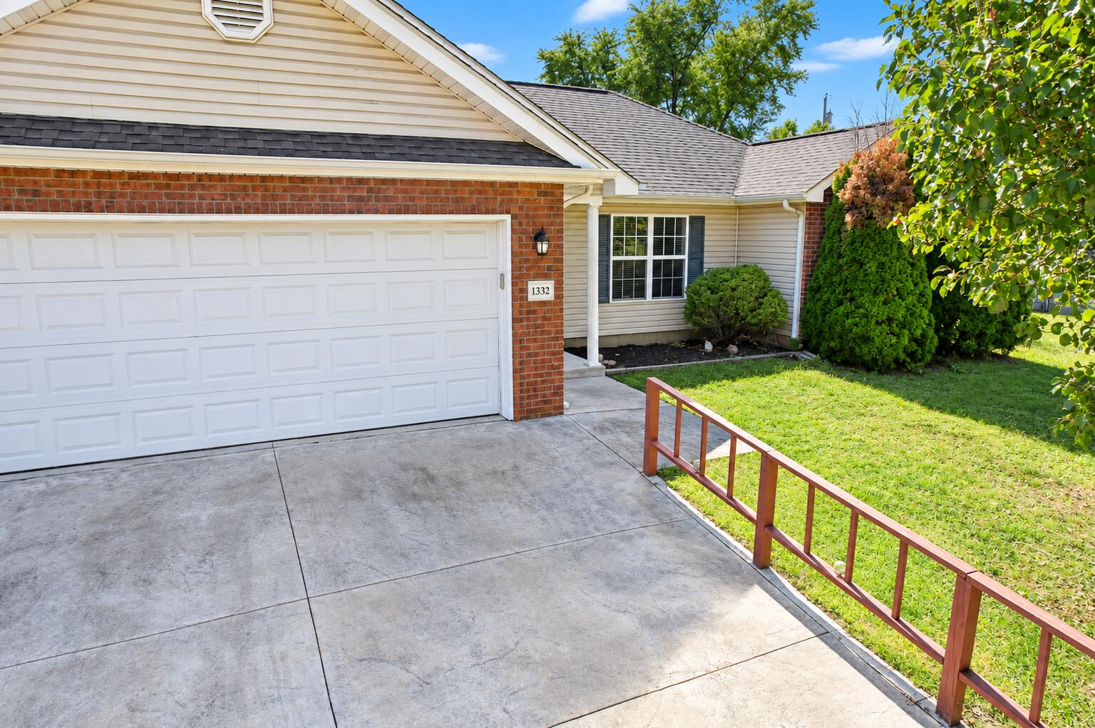 1332 Hannah Lane Property Photo 1