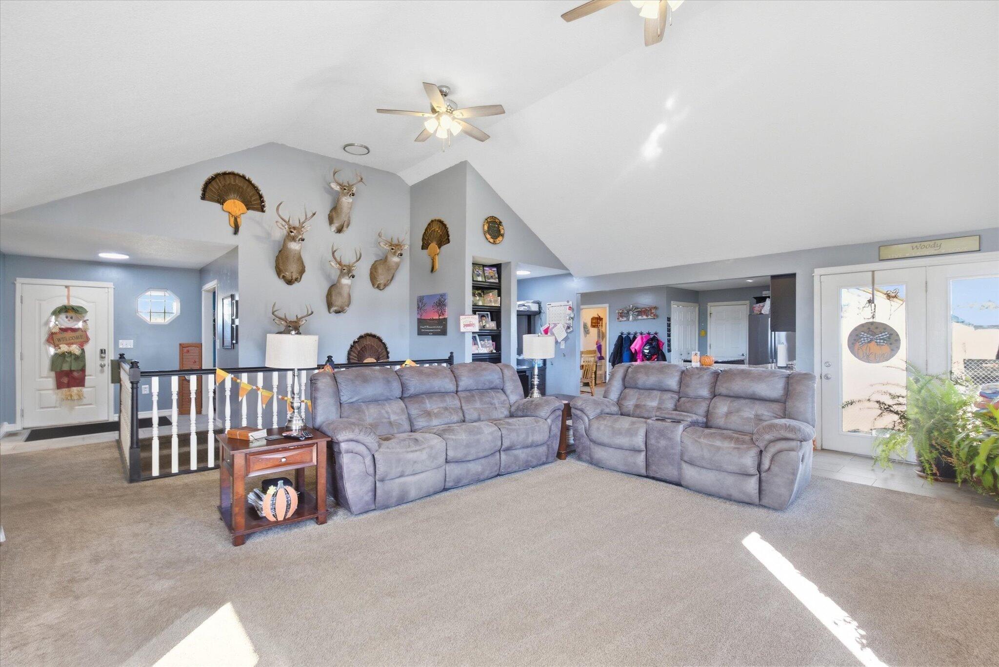 3324 Farm Road 1107 Property Photo 5
