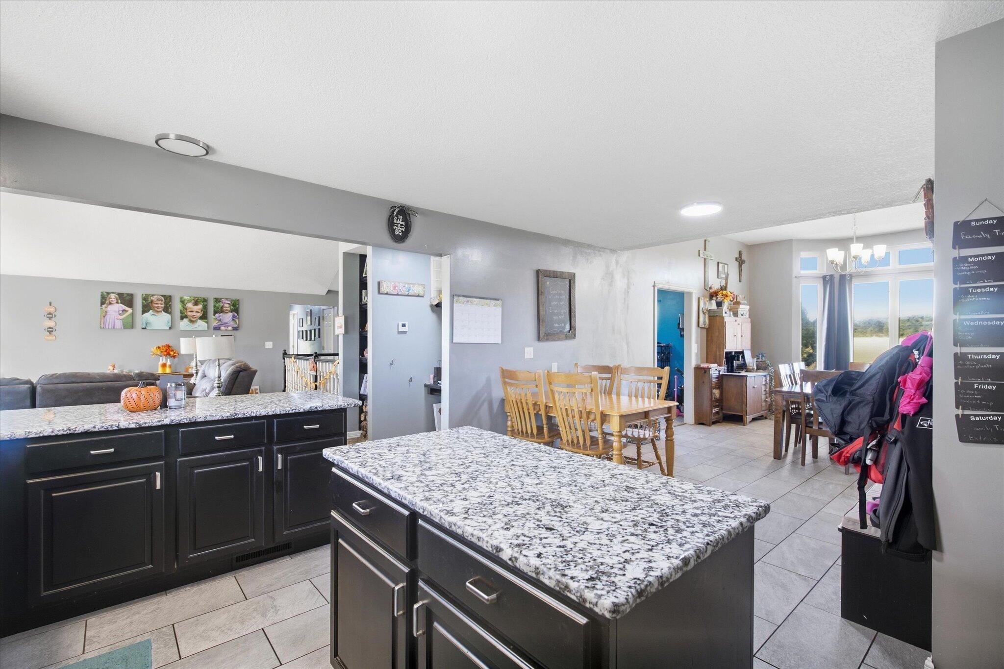 3324 Farm Road 1107 Property Photo 6