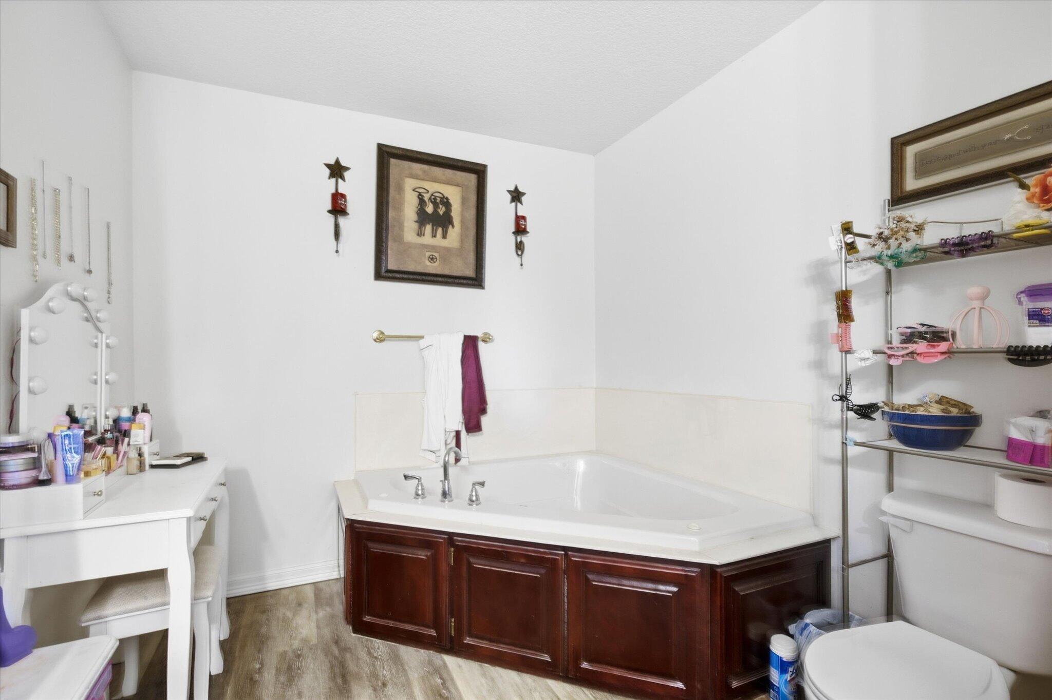 3324 Farm Road 1107 Property Photo 16